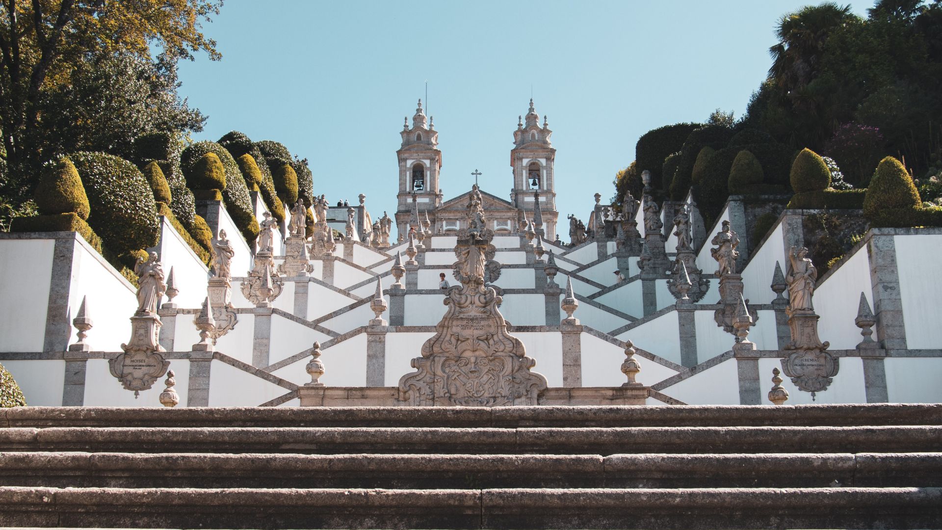 Guimarães & Braga Small Group Tour with Lunch and All Tickets Included - Photo 2