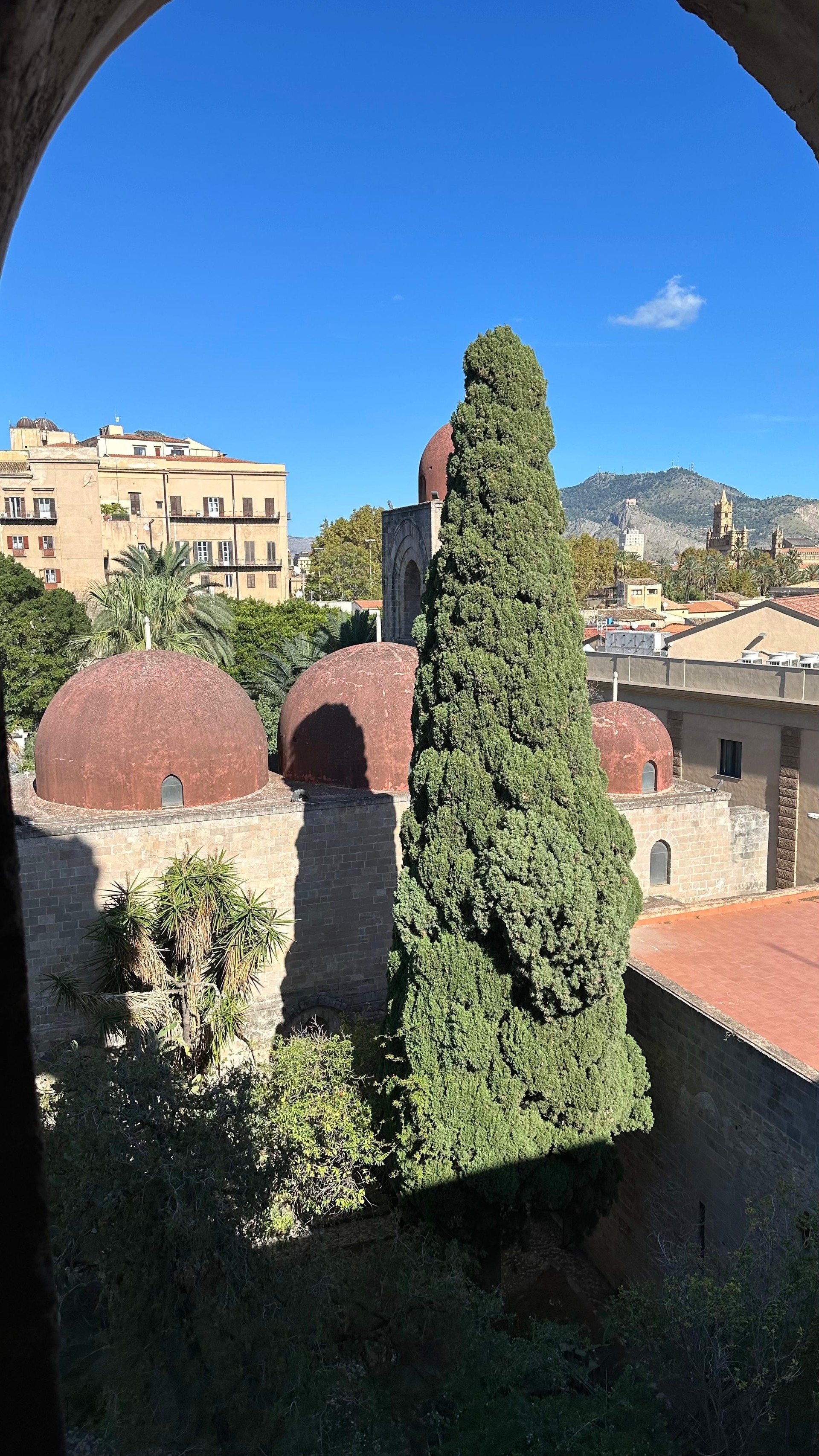 Palermo: Secret Terraces and Hidden Corners Tour