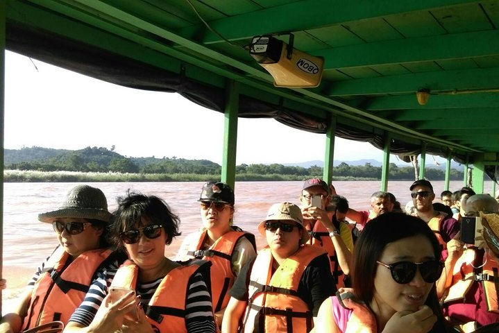 Chiang Mai-Chiang Rai: Templo Blanco y Azul-Museo Negro-Triángulo Dorado-Paseo en barco