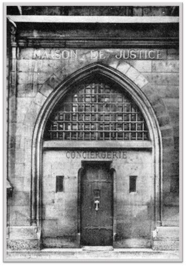  La Conciergerie Ticket & In-App Audio Tour: From Royal Palace to Prison