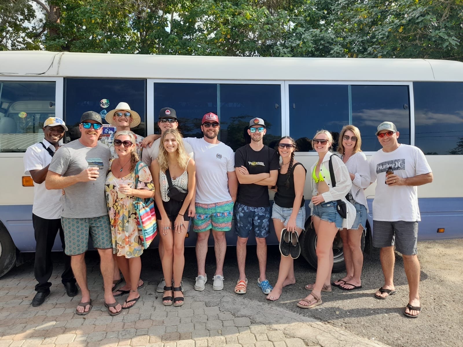Traslados al aeropuerto de Kingston: transporte privado confiable a hoteles, complejos turísticos, villas y Airbnbs
