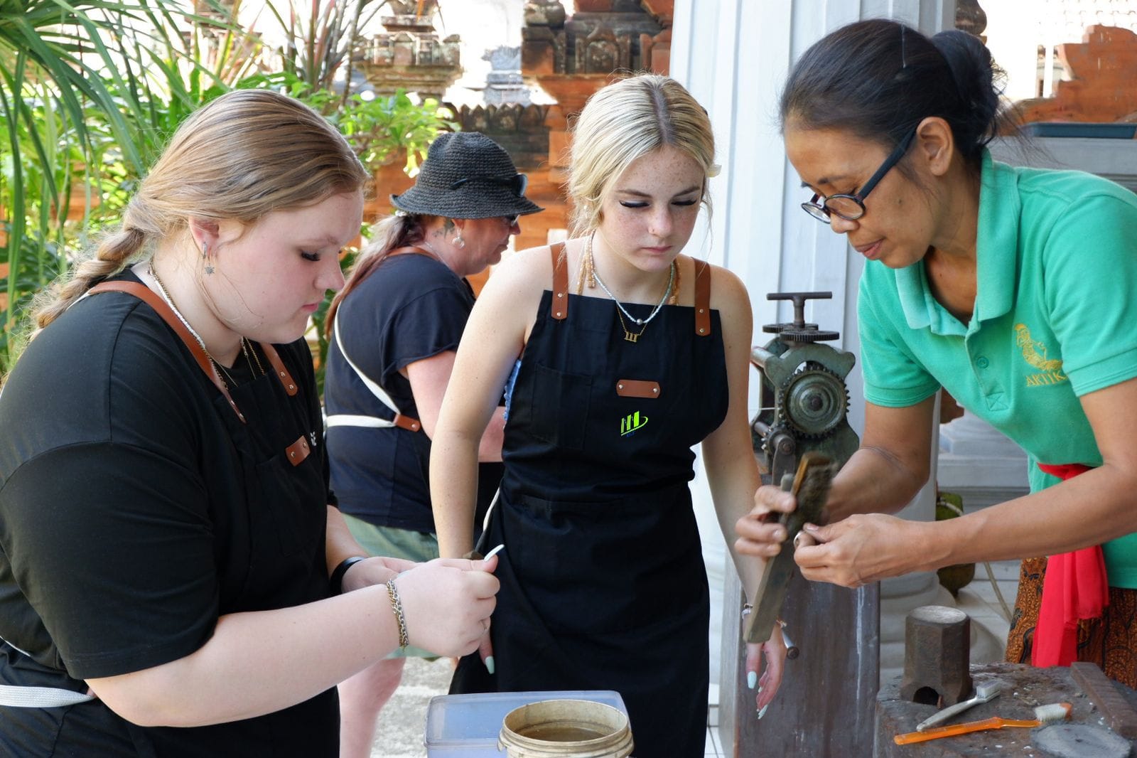 Santuario del Bosque Sagrado de los Monos y tour en clase Silver Smith en Bali