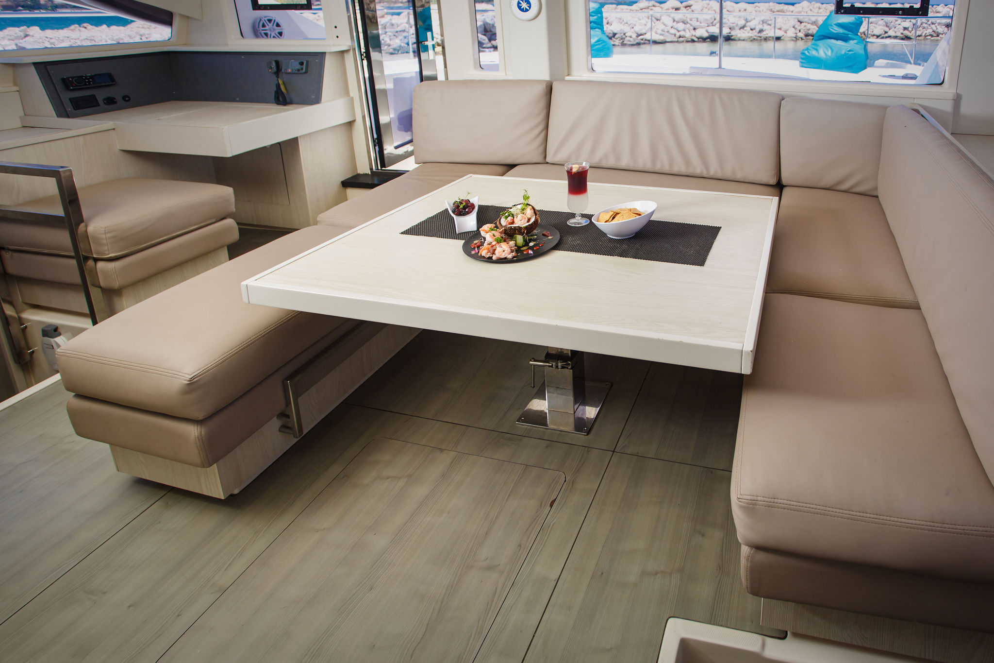 Hepsi Dahil Cancún: 5 saat Kıyı ve Pizza 51' Leopard PowerCat ile