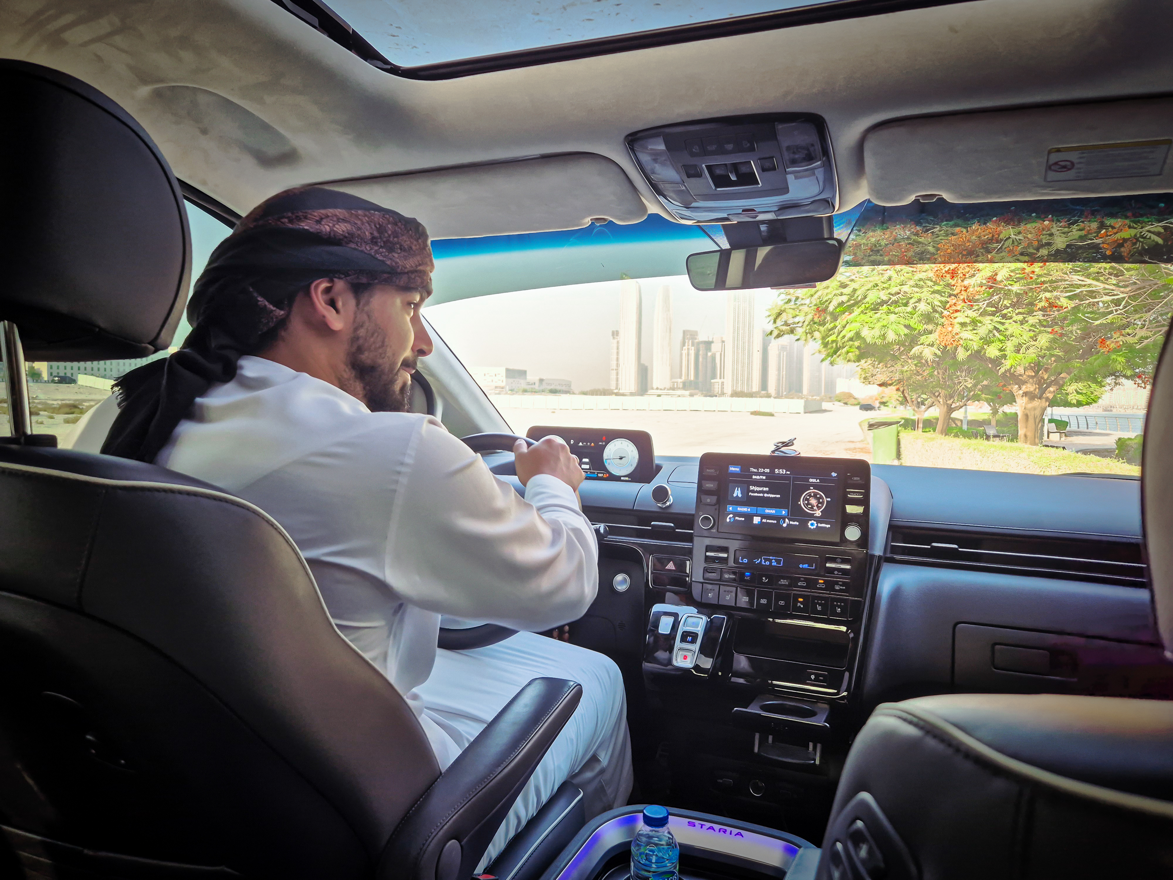 Dubai/Abu Dhabi: Private Transfer Service with tour guide – photo 3