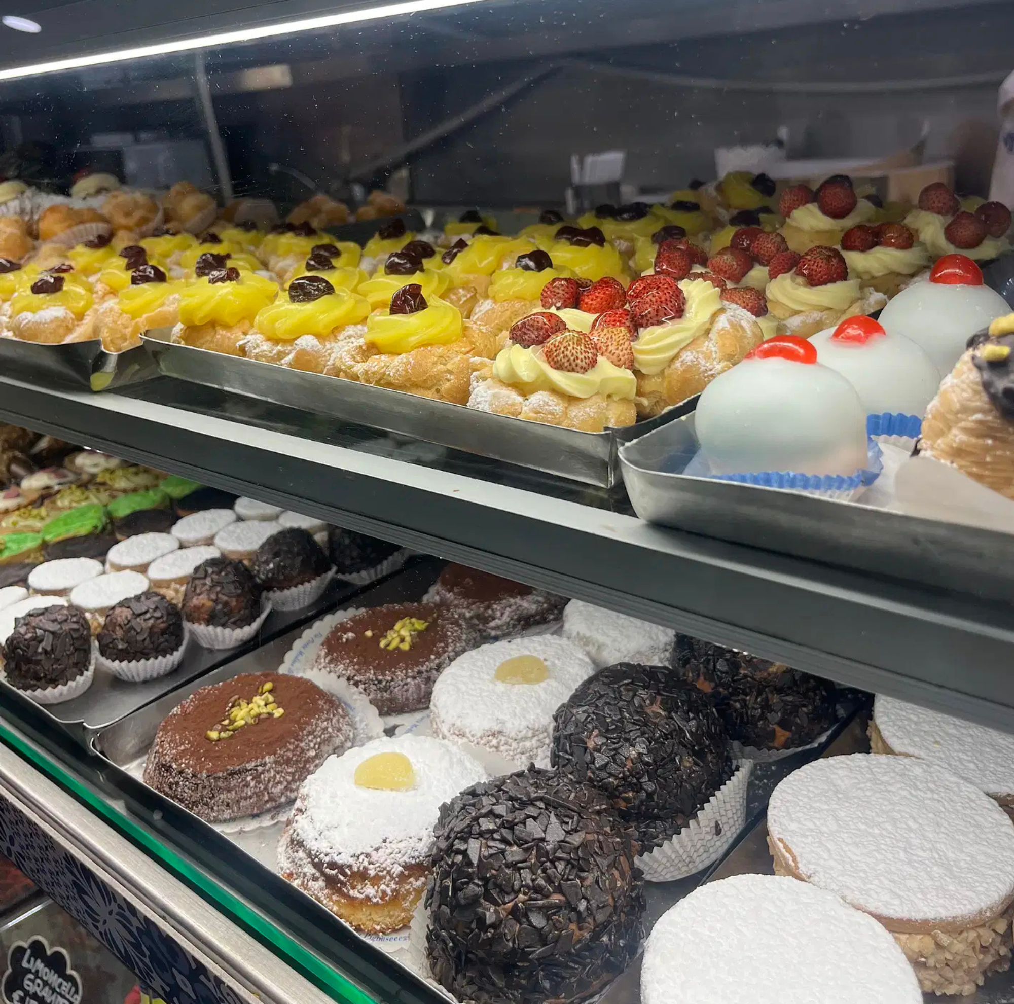 Naples Street Food Tour With Meal in 6 Stops - Photo 17