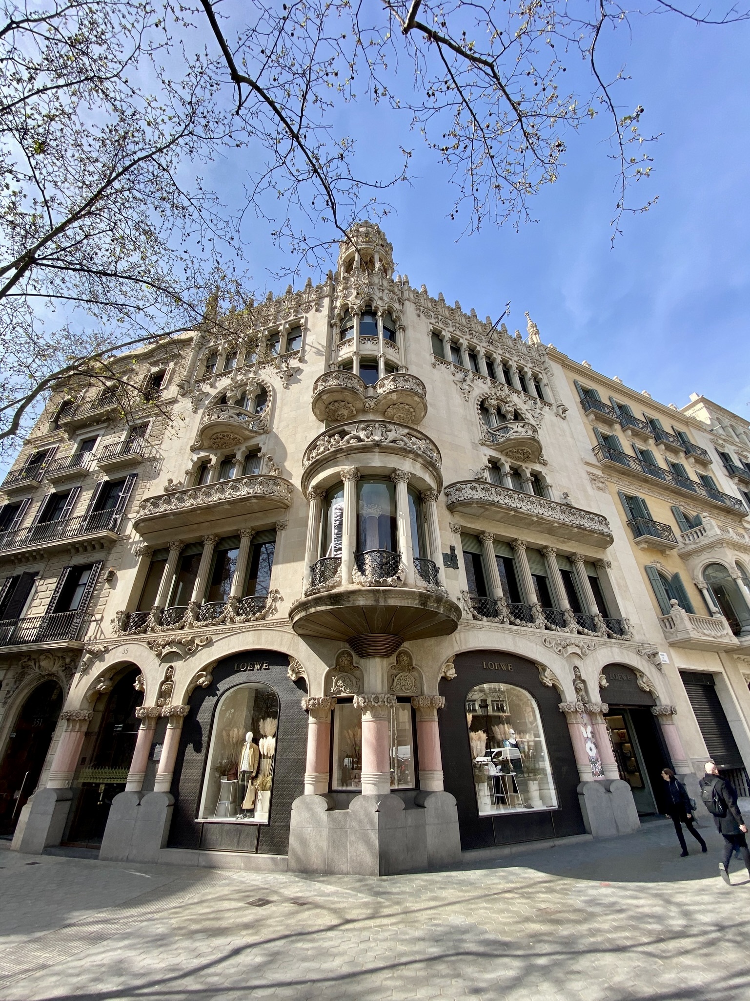 Gaudí & Barcelona Legends - Photo 14
