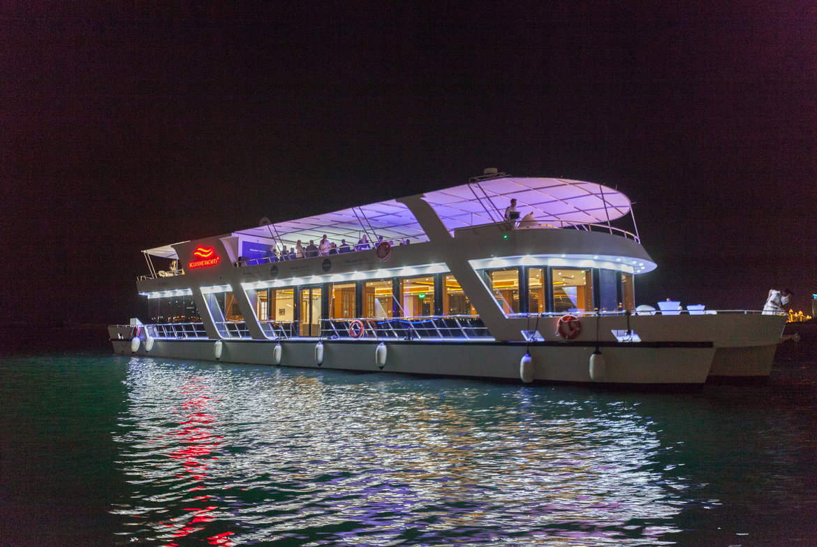 Deluxe Dubai Marina Glass-boat Dinner Cruise Deluxe Marina Glass-boat Dinner Cruise