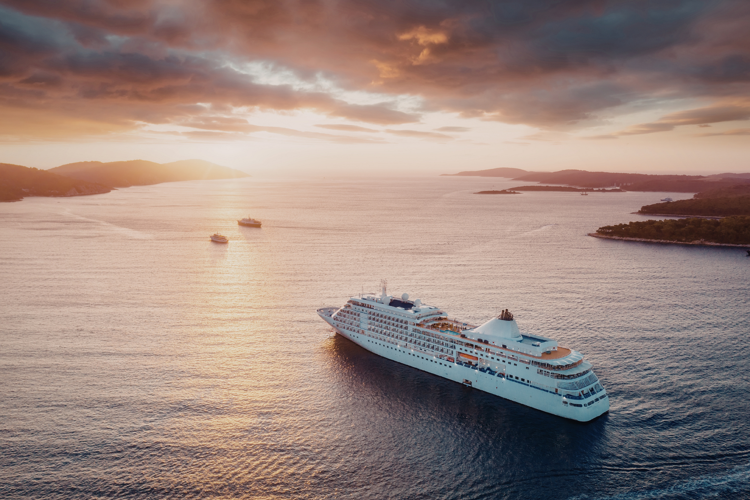 Reykjavik Hotels and Cruise Port: Private Transfer - photo 5