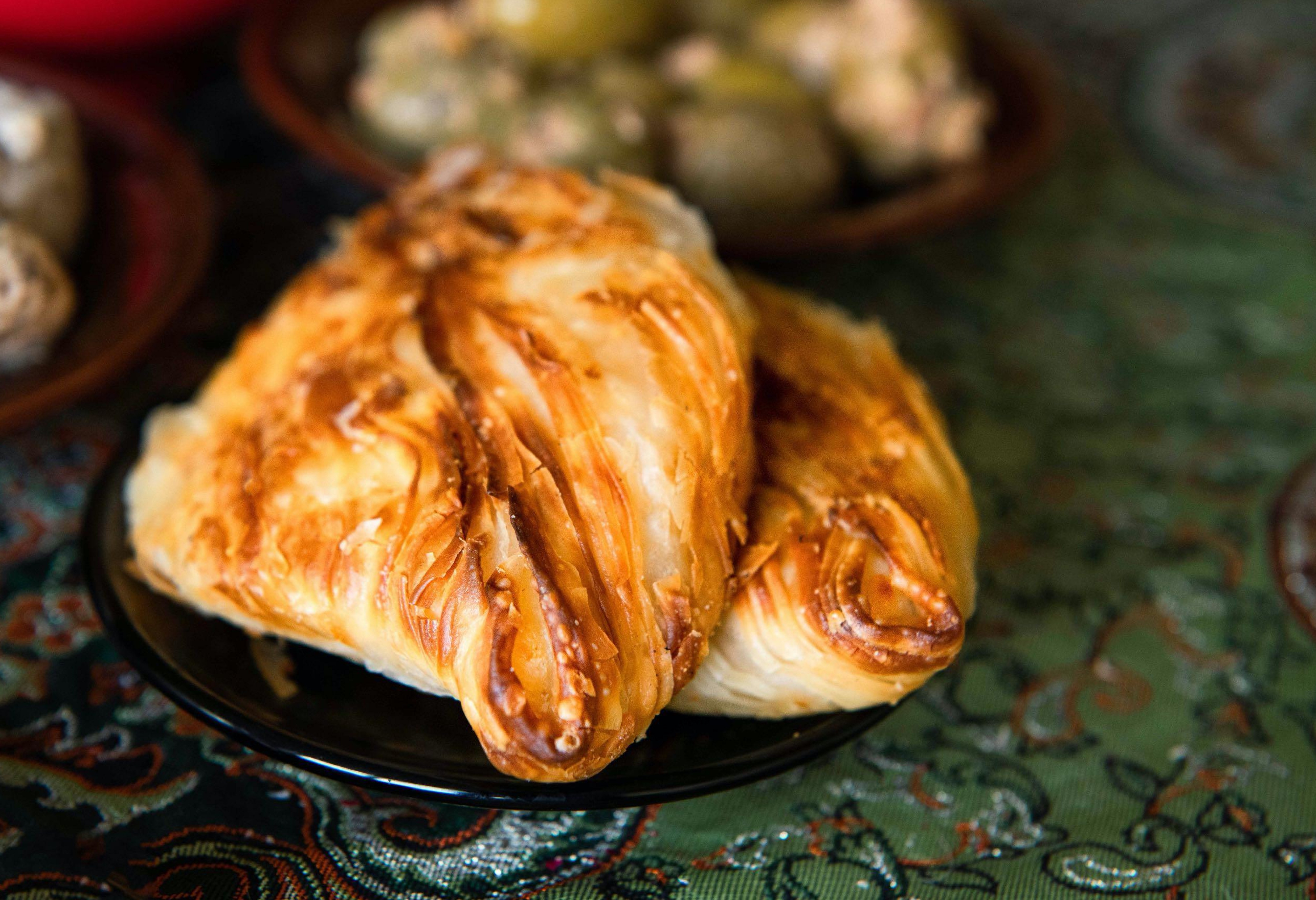 Valletta Street Food & History Tour Including Private Return Transfers