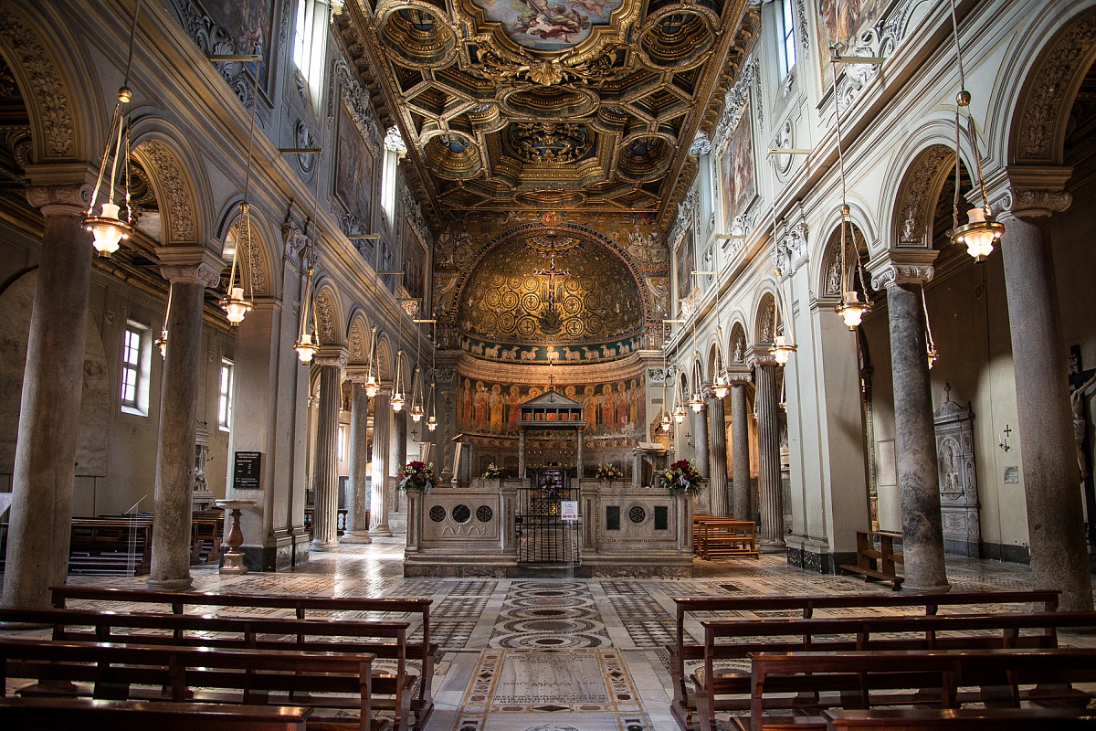 Discover Christian catacombs and ancient basilicas by minivan from Rome – Image 4 | WeShare