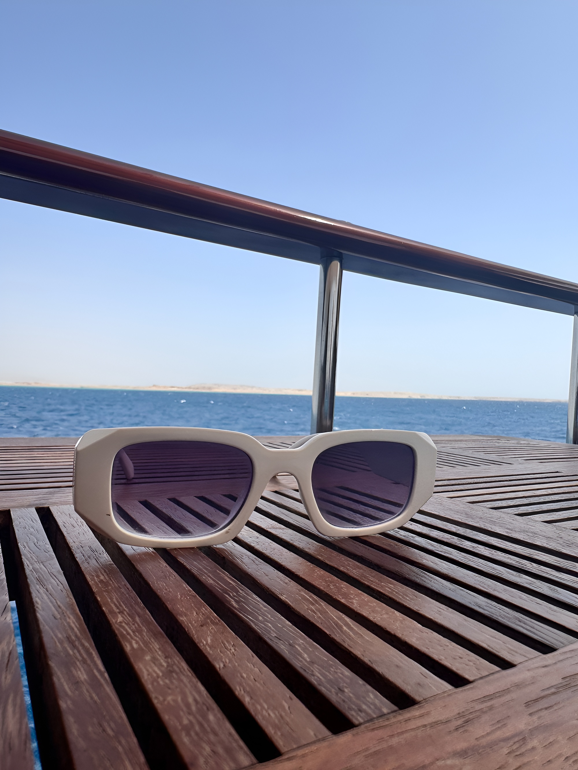 Snorkeling and Diving to Ras Mohamed And White Island by VIP Boat