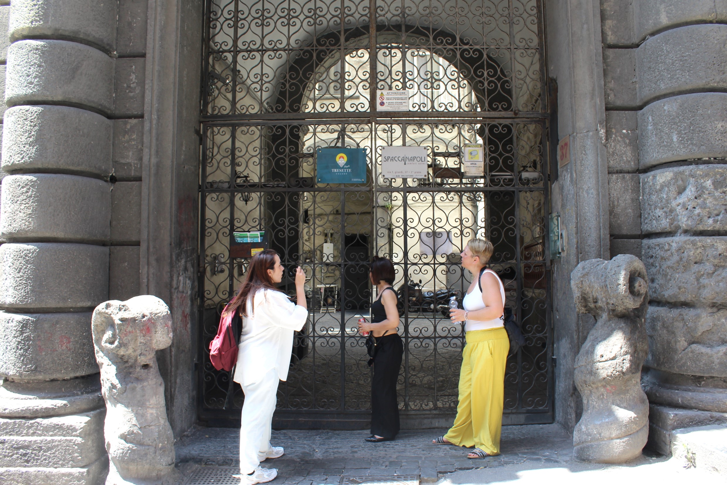 Panoramic and Historical Walking Tour of Naples Between Secret Streets, Rich and Poor Neighborhoods - Photo 21