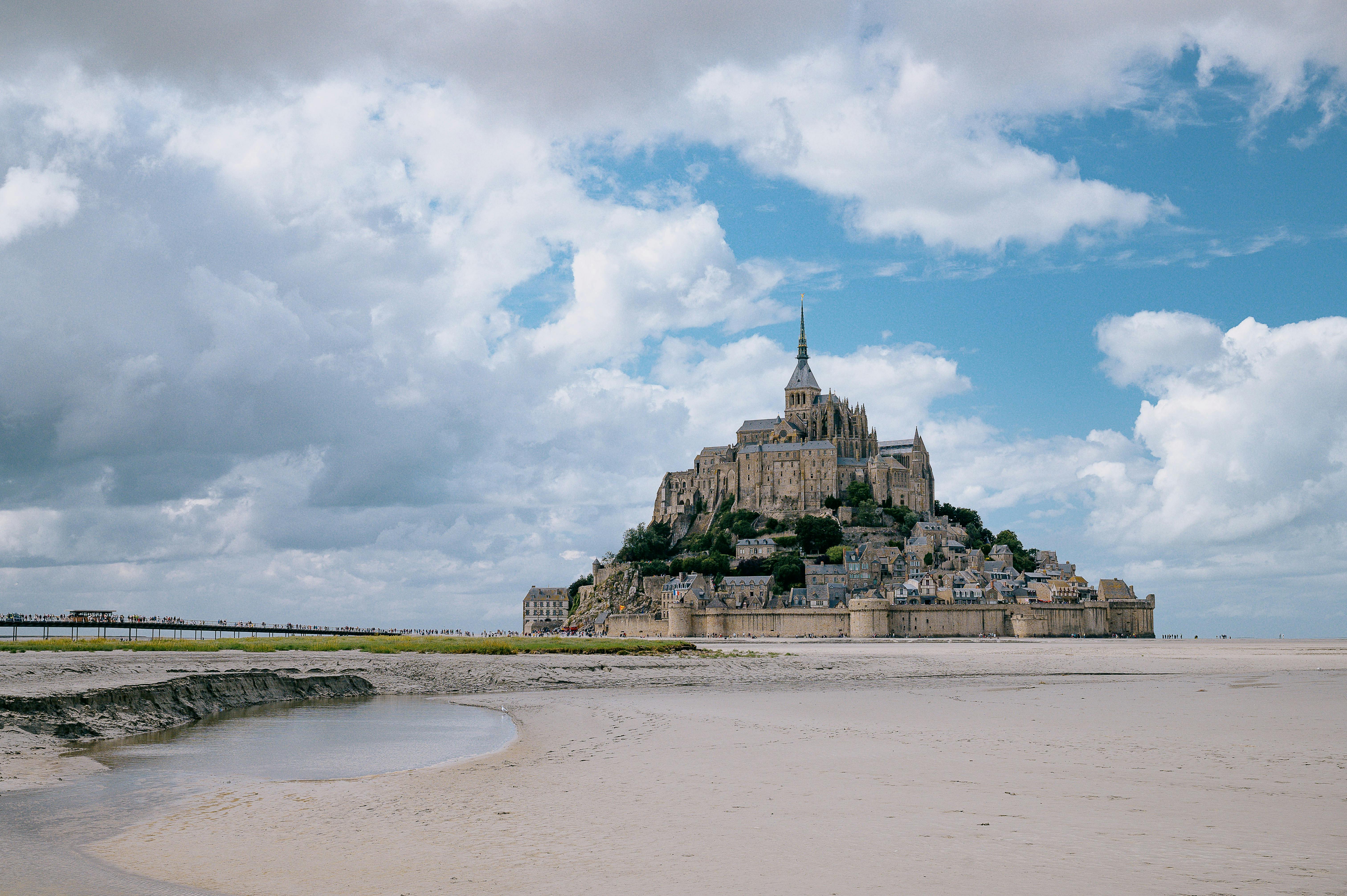 Private Day Trip to Mont Saint Michel (1-7pax) – Image 2 | WeShare