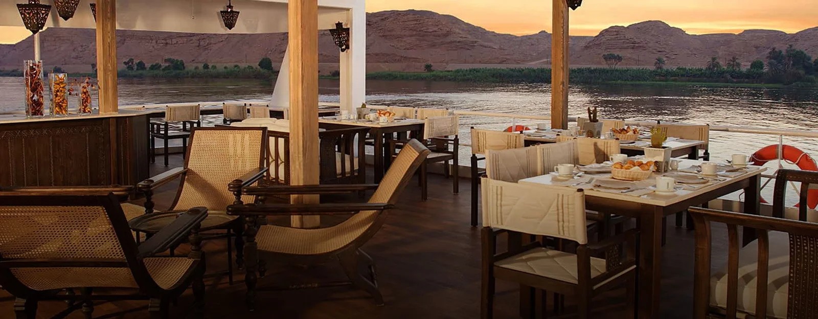 Crucero por el lago Movenpick Prince Abbas