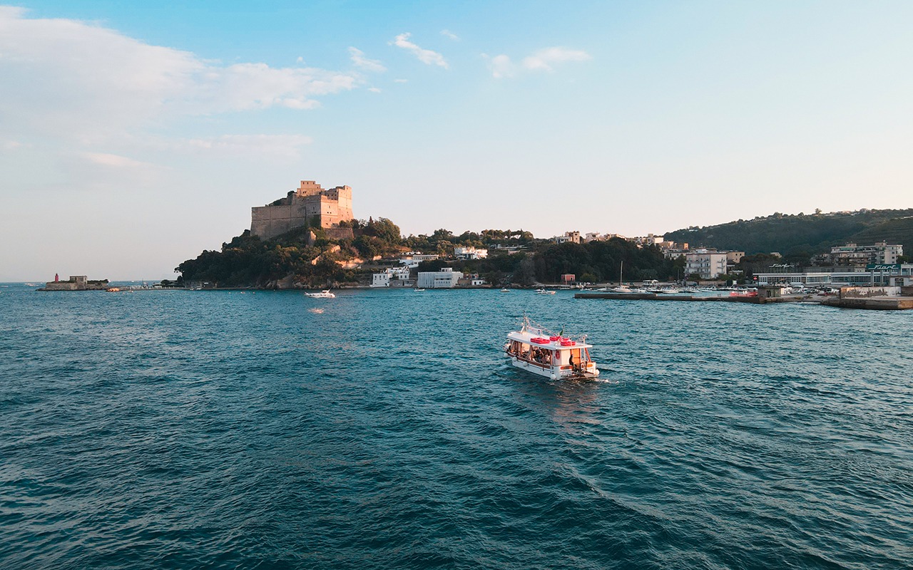 Mini cruise of the Underwater Archeological Park of Baia with glass-bottom boat - Photo 4