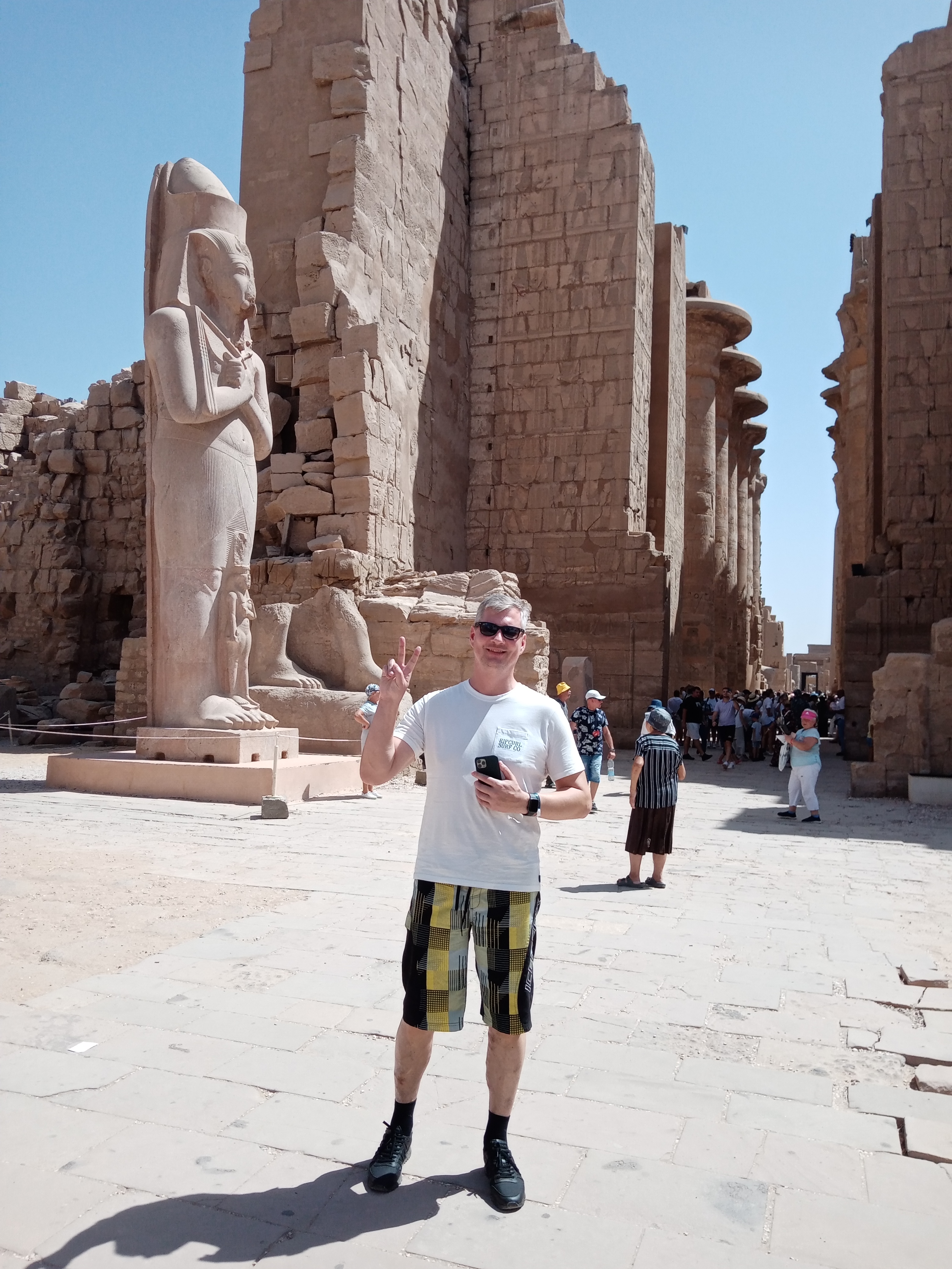 Luxor Ultra VIP Experience – Karnak Temple, Medinet Habu & Hatshepsut Temple (Exclusive Guided Tour from Hurghada) — photo 6
