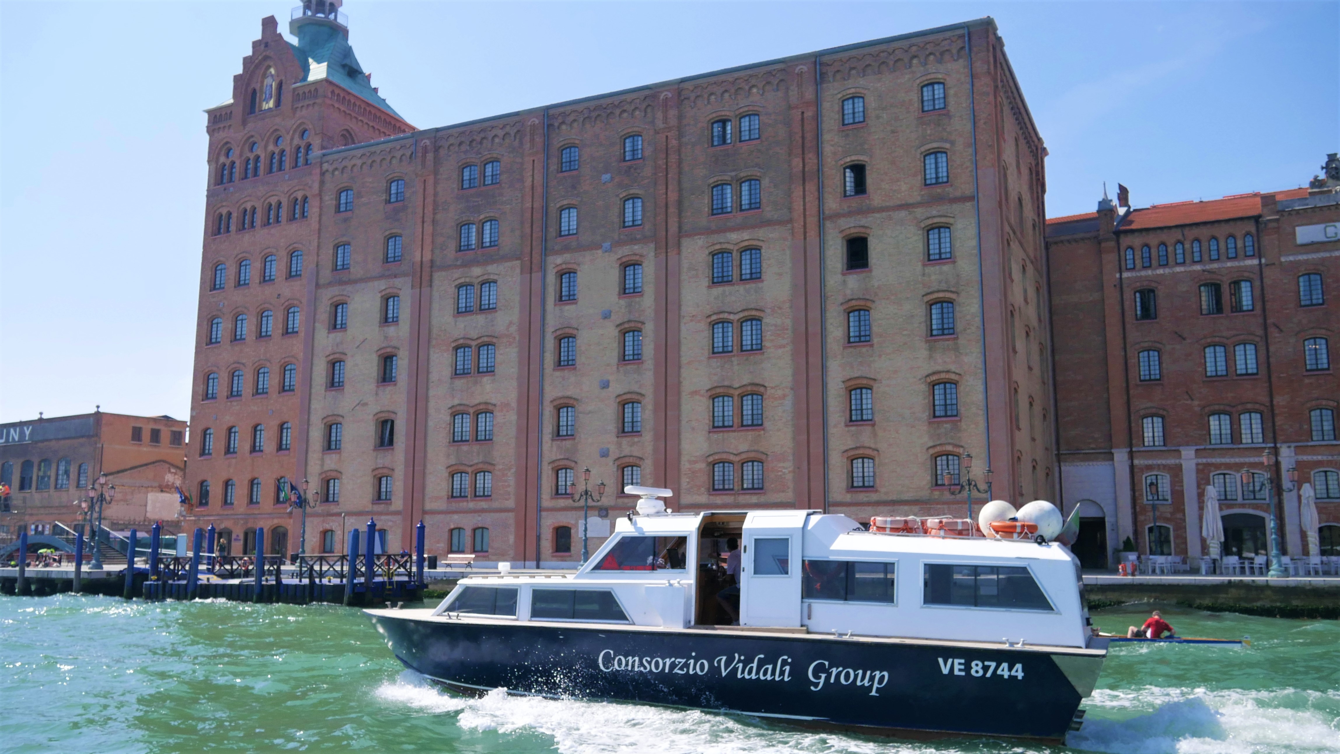 Morning Venice Lagoon Cruise: Murano Island and Burano Island - Photo 5