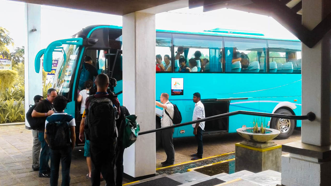 Transfer between Colombo (CMB) Airport and Amaya Langdale, Nuwara Eliya