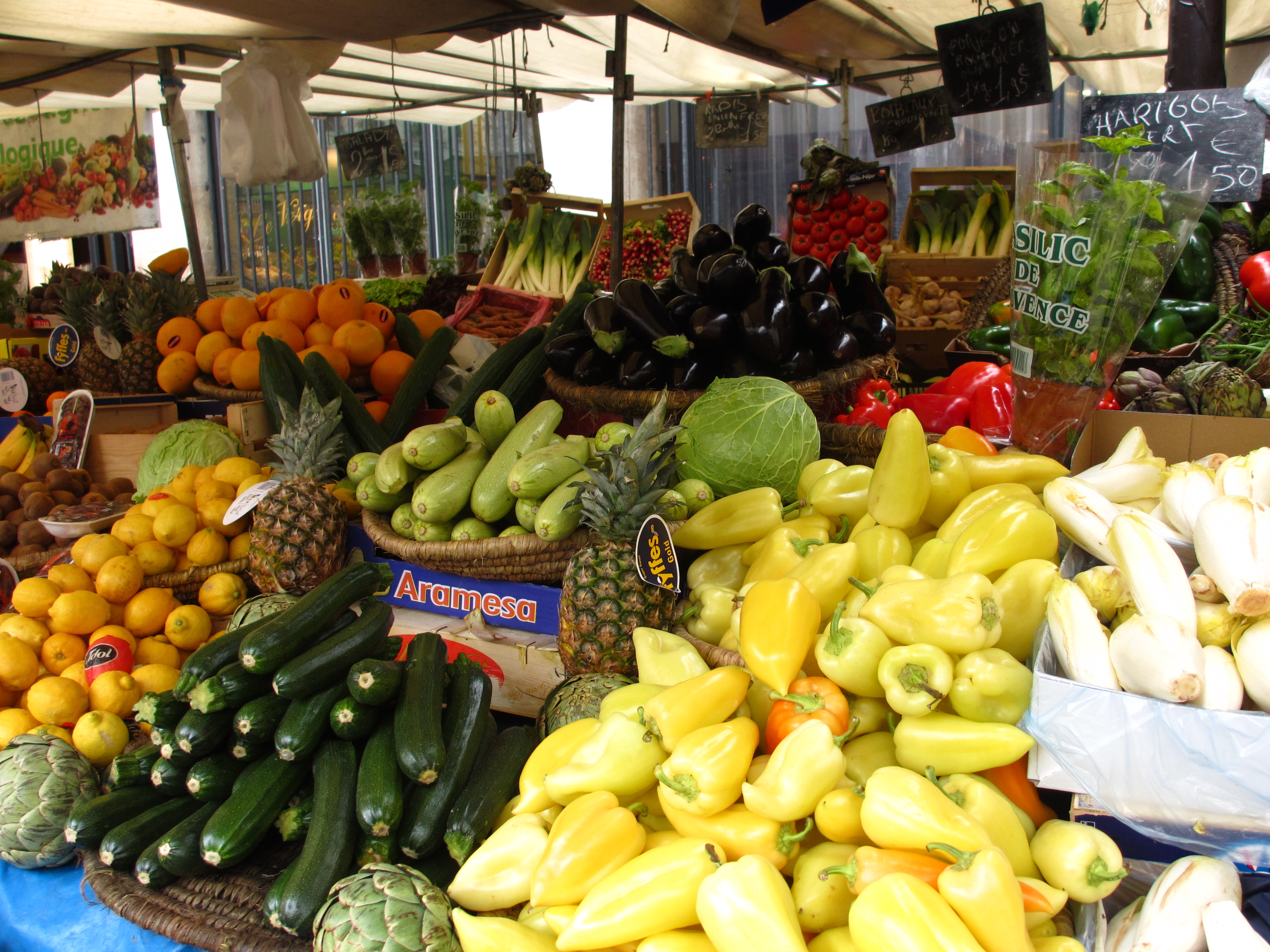Paris' Daily Market: the Marché d'Aligre – Image 4 | WeShare