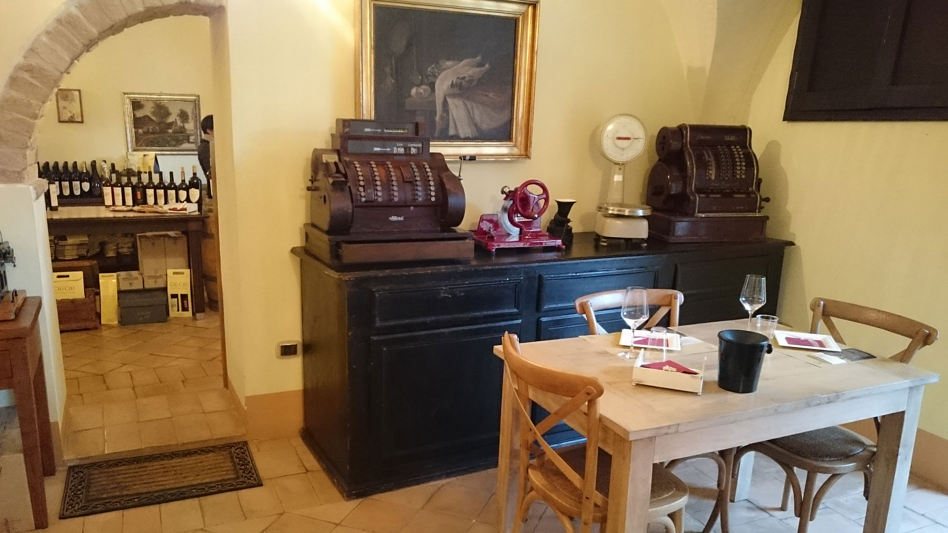 2 hours walking tour of Offida ending with wine tasting - Photo 2