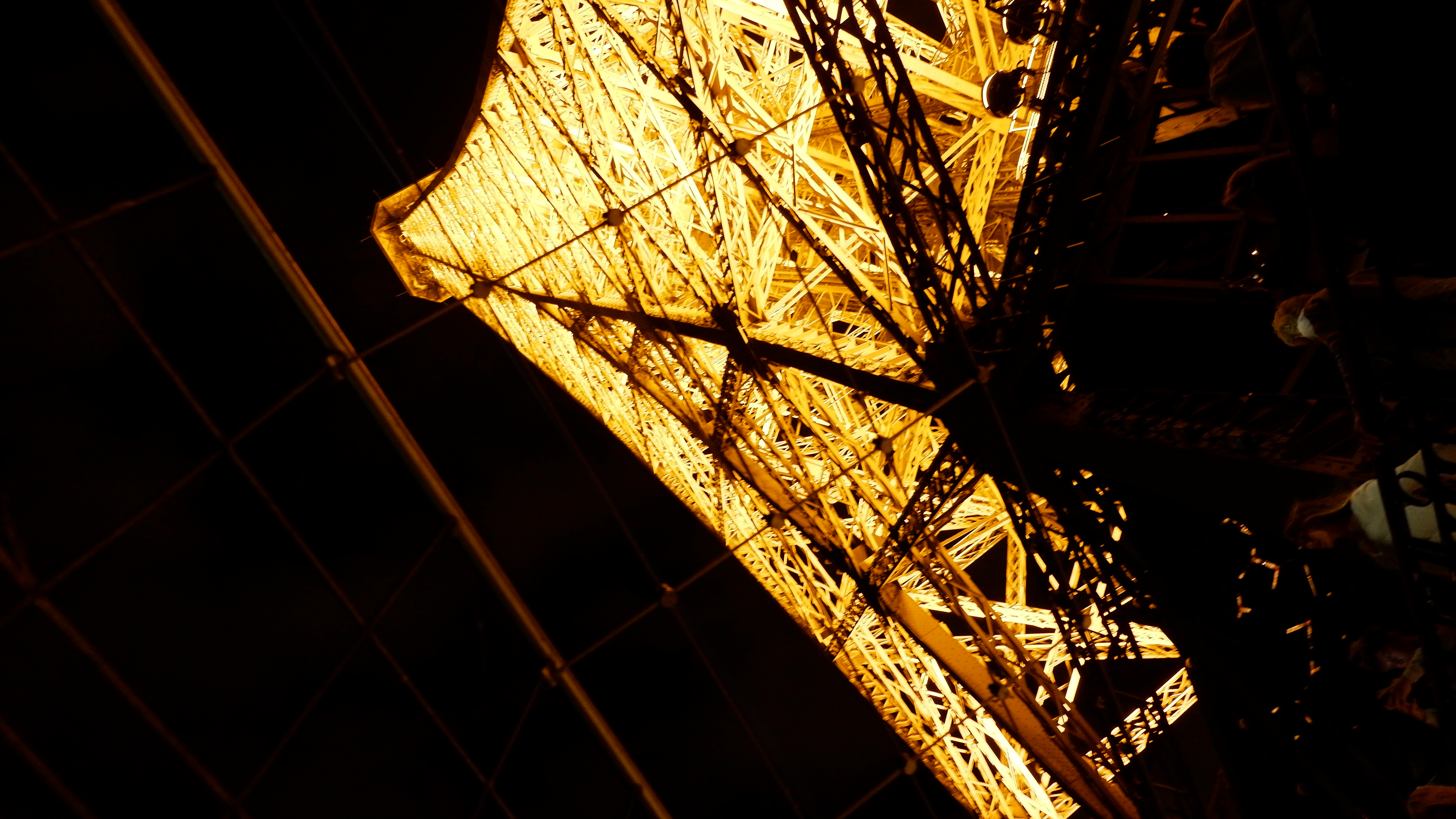 PRIVATE PARIS BY NIGHT >> Illumination Tour - Photo 2