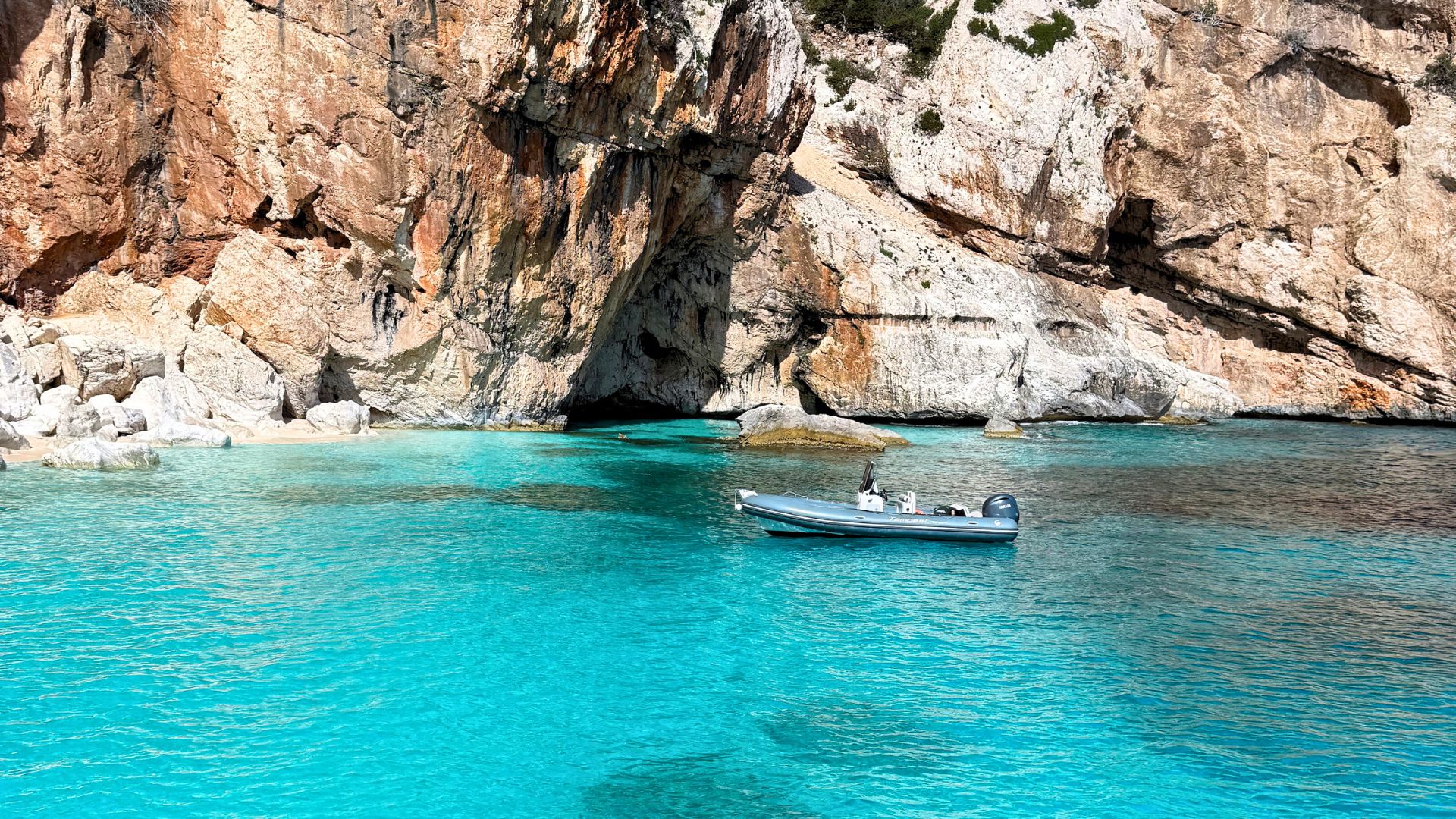 From Cala Gonone: dinghy trip in the Gulf of Orosei  - Photo 11