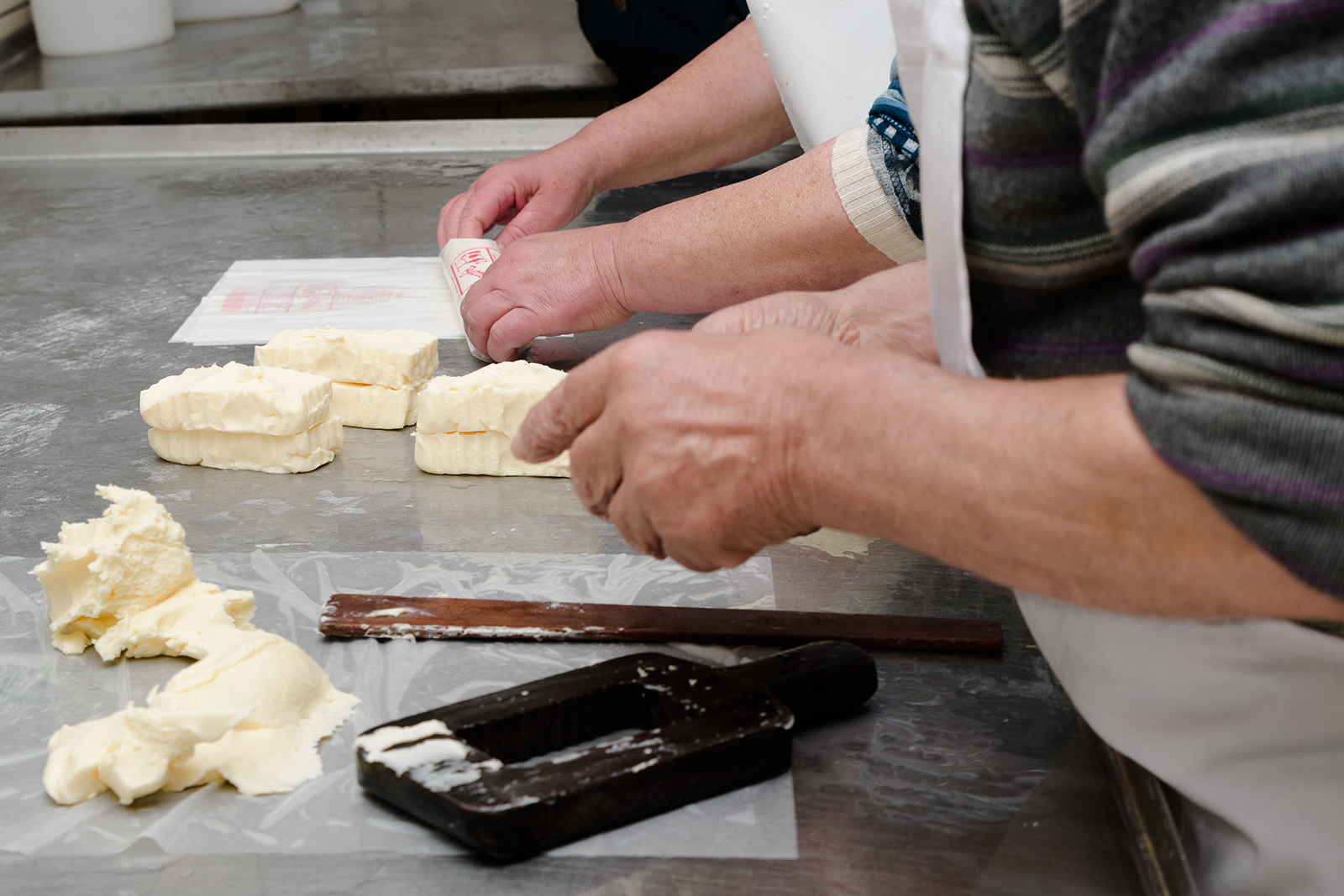 Sorrento: mozzarella cheese workshop at a dairy in Vico Equense - Photo 5