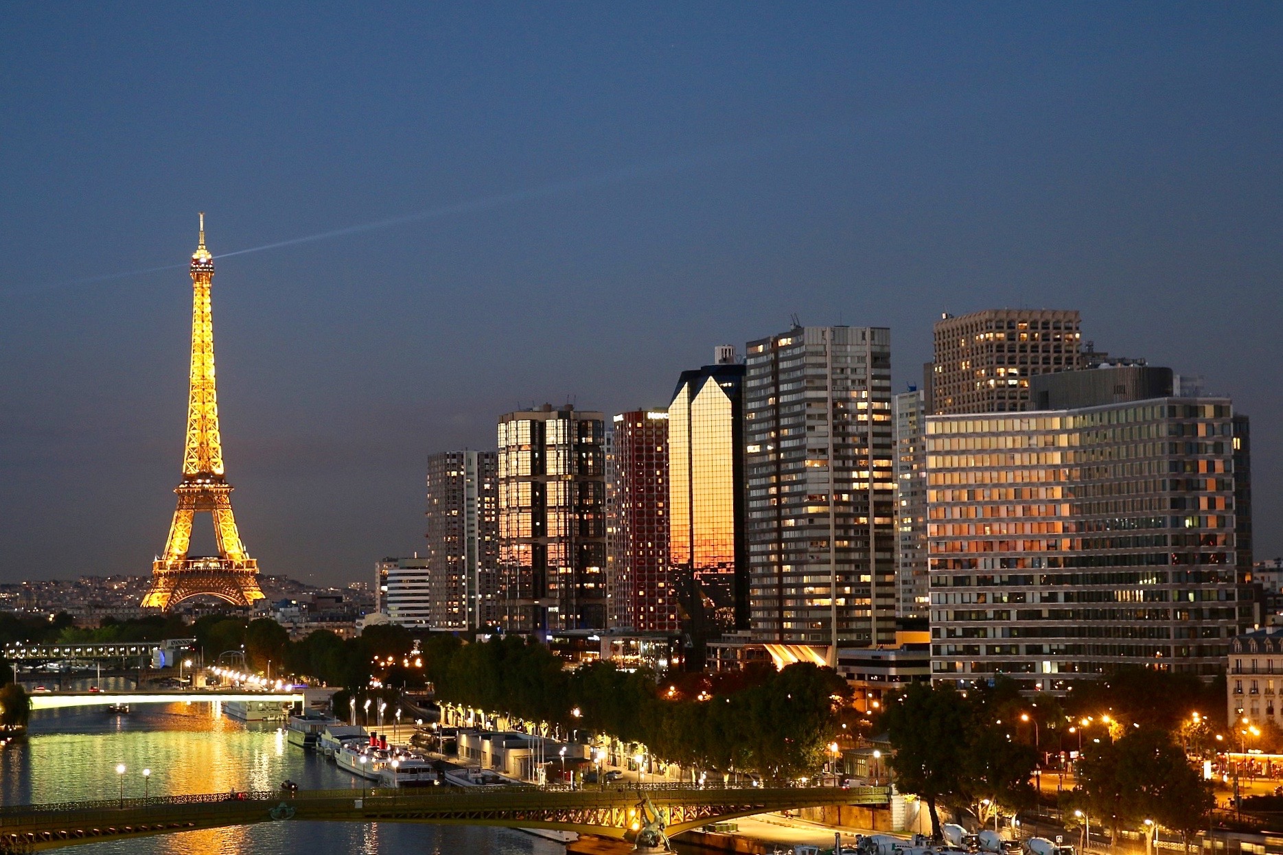 Paris Private City Tour by Night by Mercedes. - Photo 5
