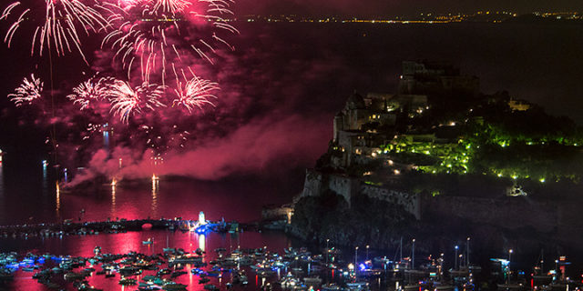 Festa di Sant'Anna in barca con spettacolo pirotecnico ad Ischia - Photo 6