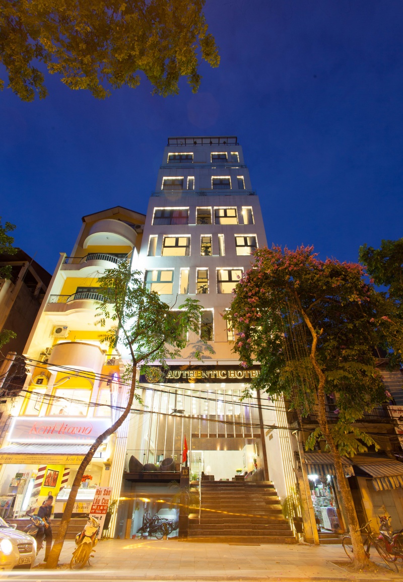 Combo Package Tours: Hanoi - Sapa- Halong Bay ( 8 days 7 nights)