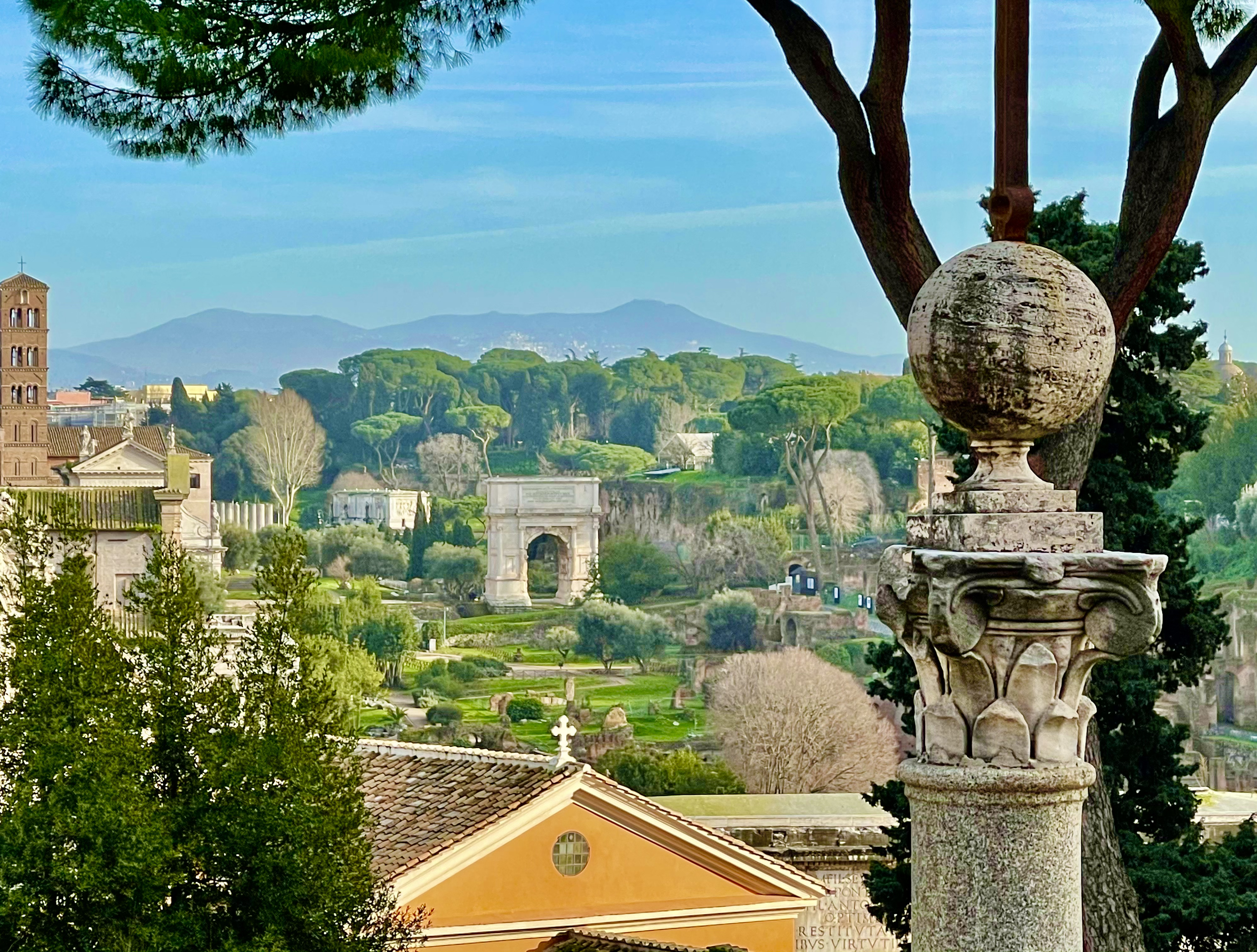Roman Forum, Palatine Hill, Colosseum Panoramic Views Private Tour – Image 4 | WeShare