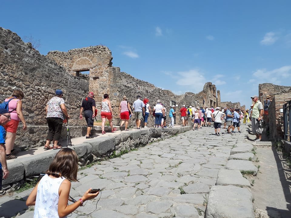 POMPEII RUINES PRIVATE guided tour with transfer service (up to 4 persons) - Photo 15