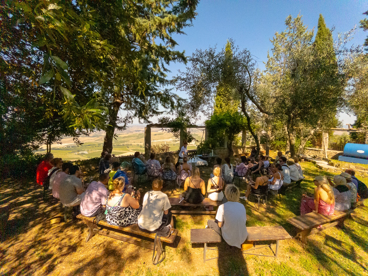 Val d'Orcia private tour from Florence: Montalcino, Pienza and Montepulciano – Image 4 | WeShare