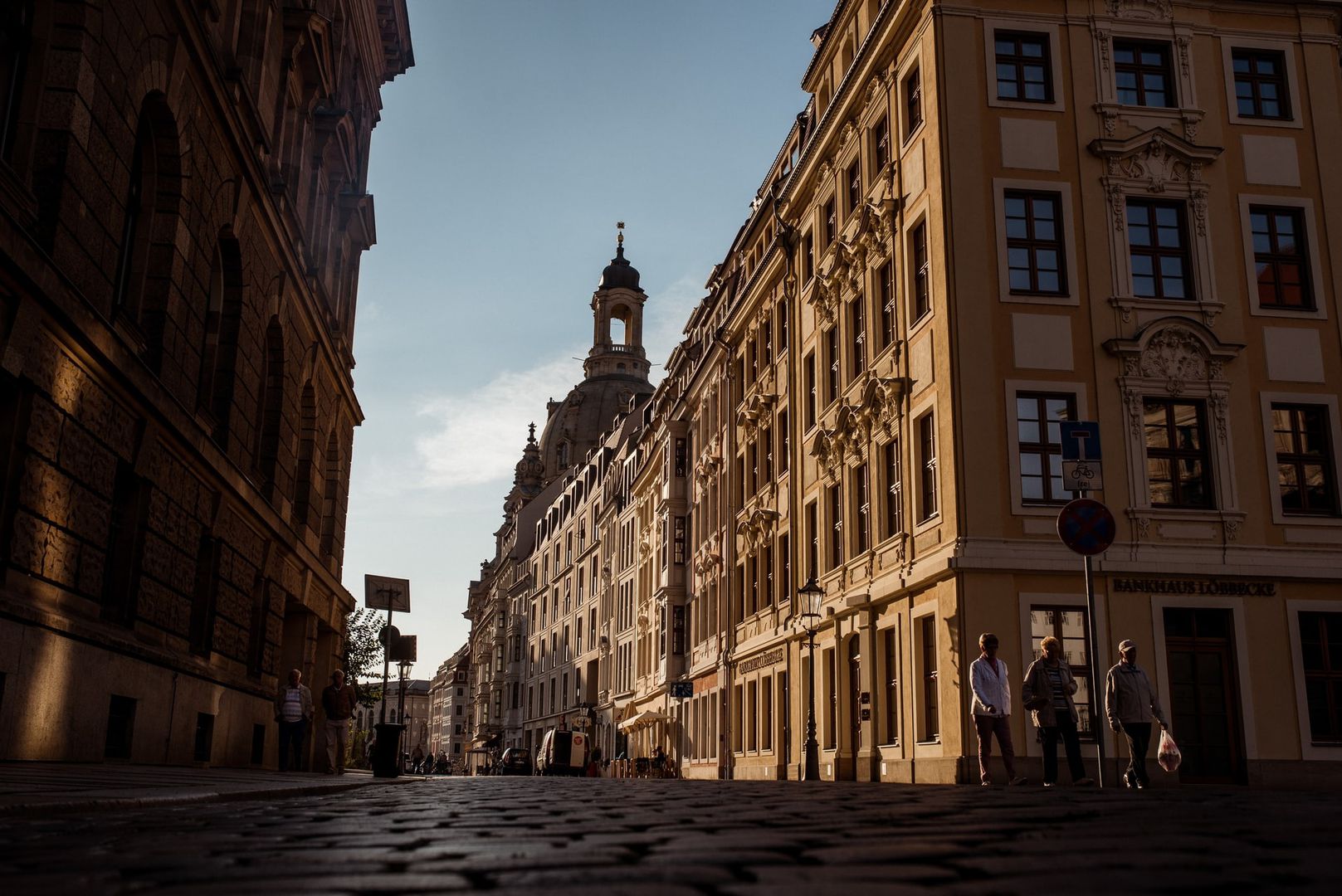 Dresden Walking Audio Tour: Semperoper, Frauenkirche, Zwinger, and many more