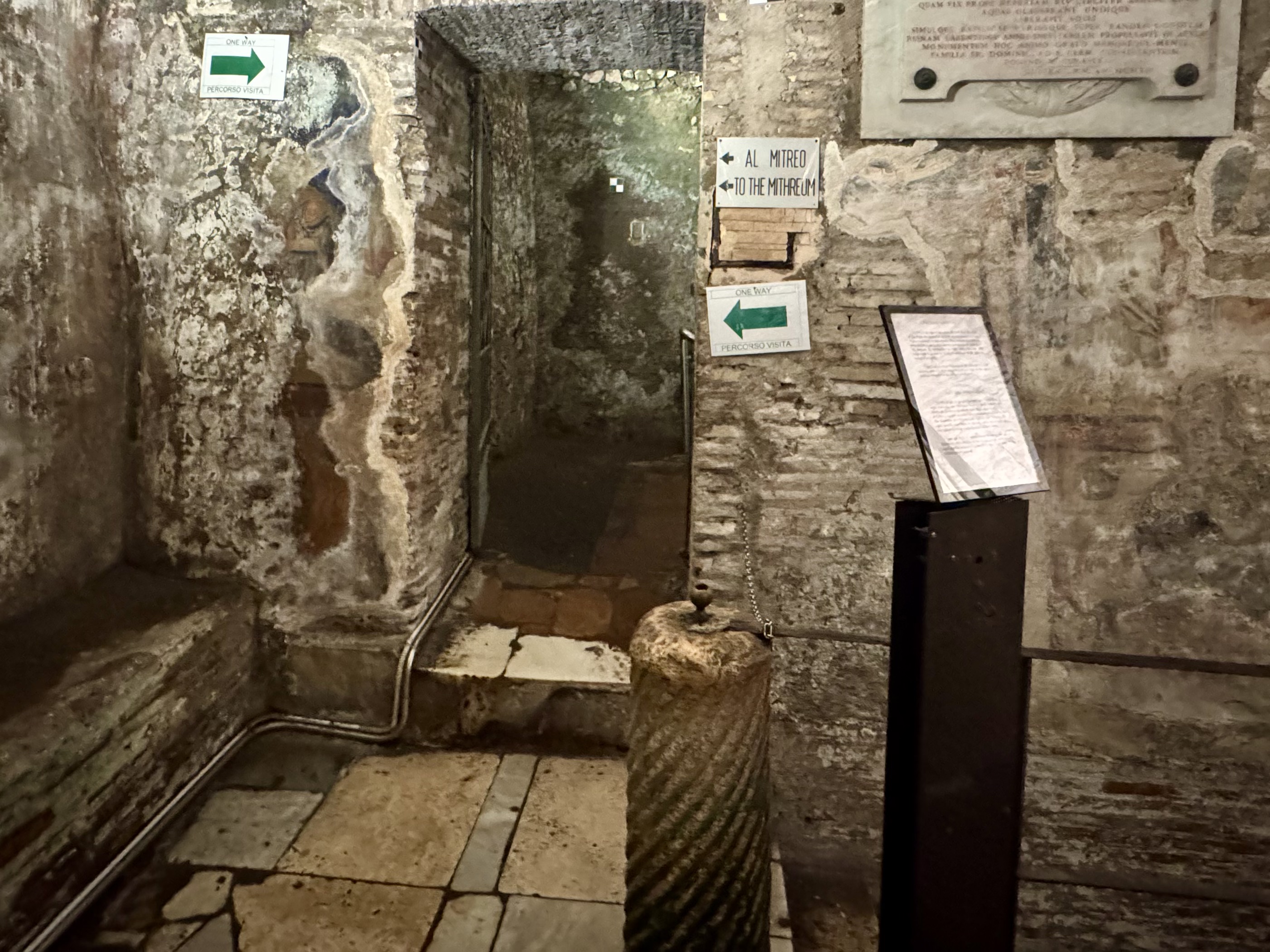 Roma Yeraltı San Clemente Bazilikası Özel Turu ve Biletleri Sırasız