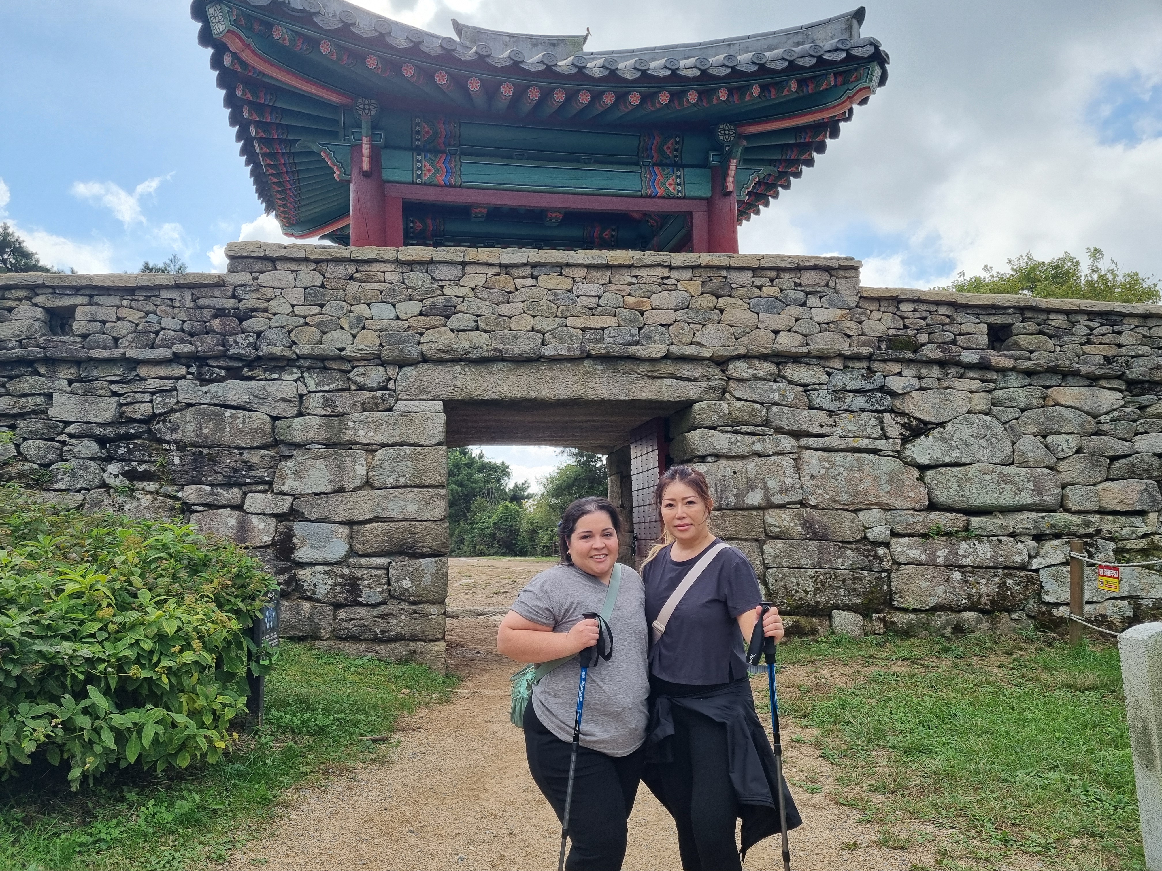 Busan Private Hiking Tour : Panoramic Views Awaits – Image 2 | WeShare