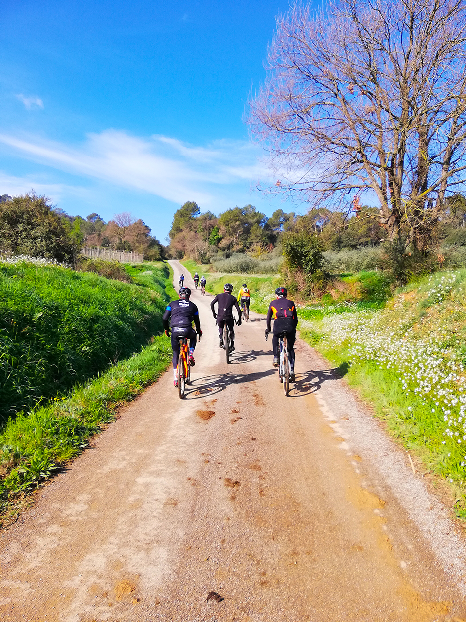 E-Bike Tour Medieval villages - 1/2 day - Photo 4