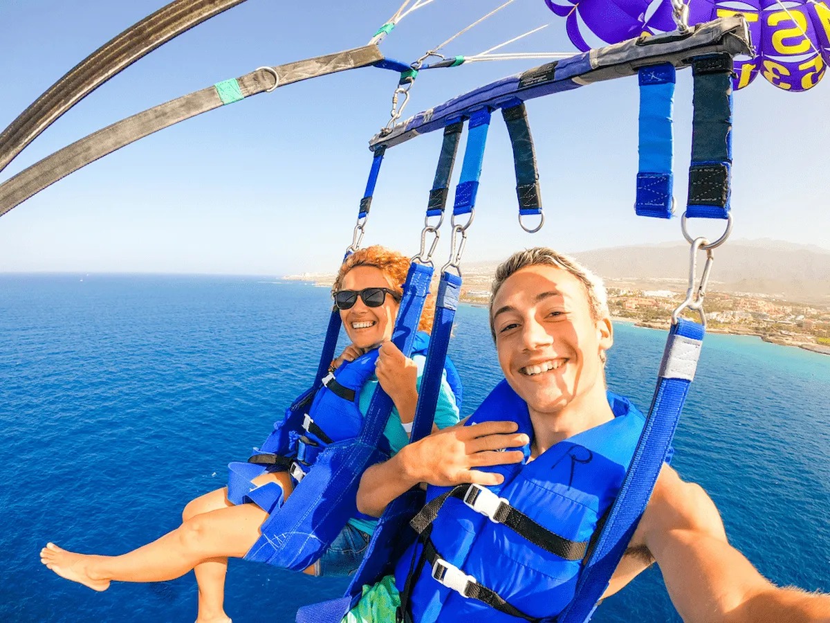 Hurghada Parasailing Experience Fly Above the Red Sea – photo 3