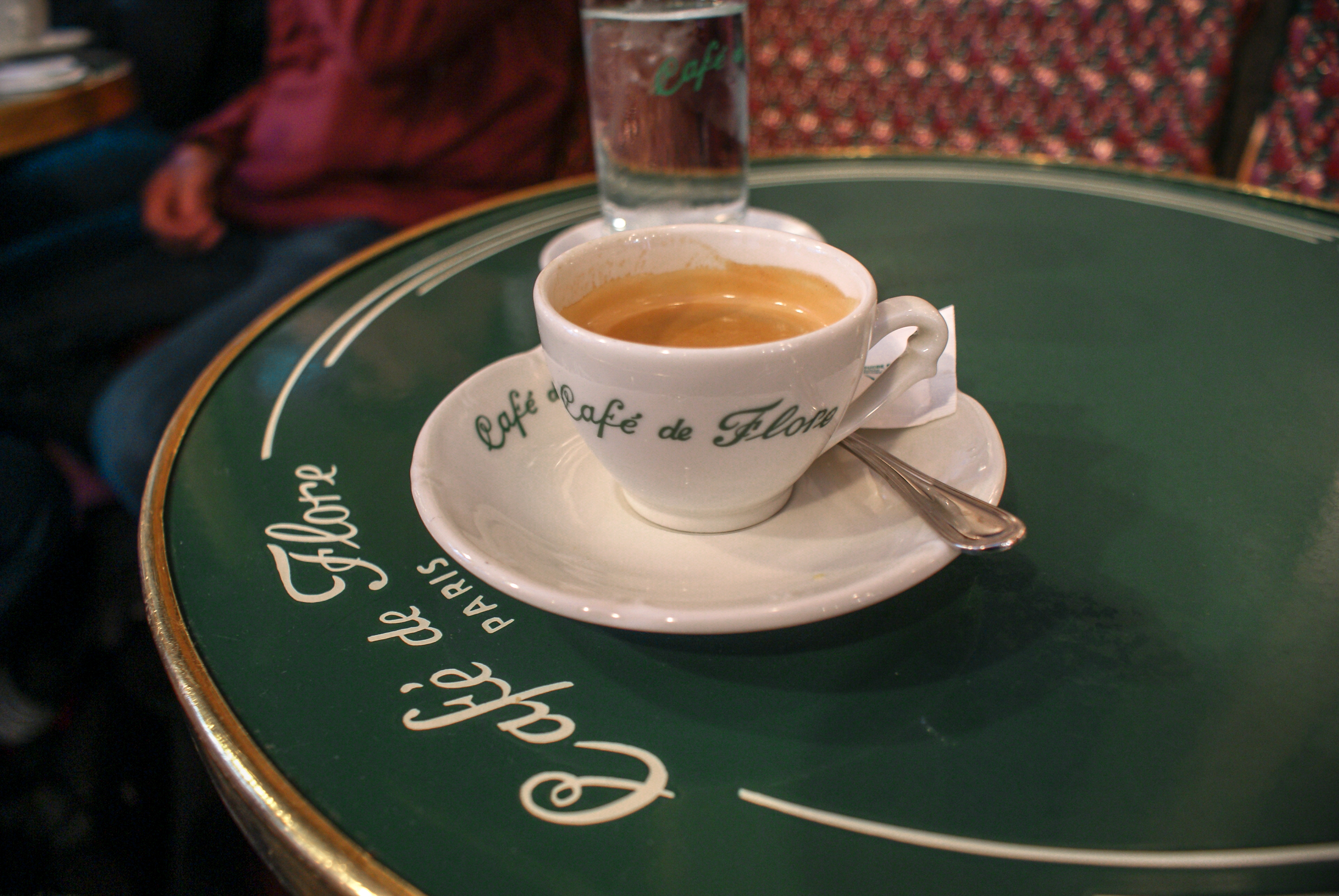 Conversation In French & Coffee at Cafe De Flore – Image 3 | WeShare