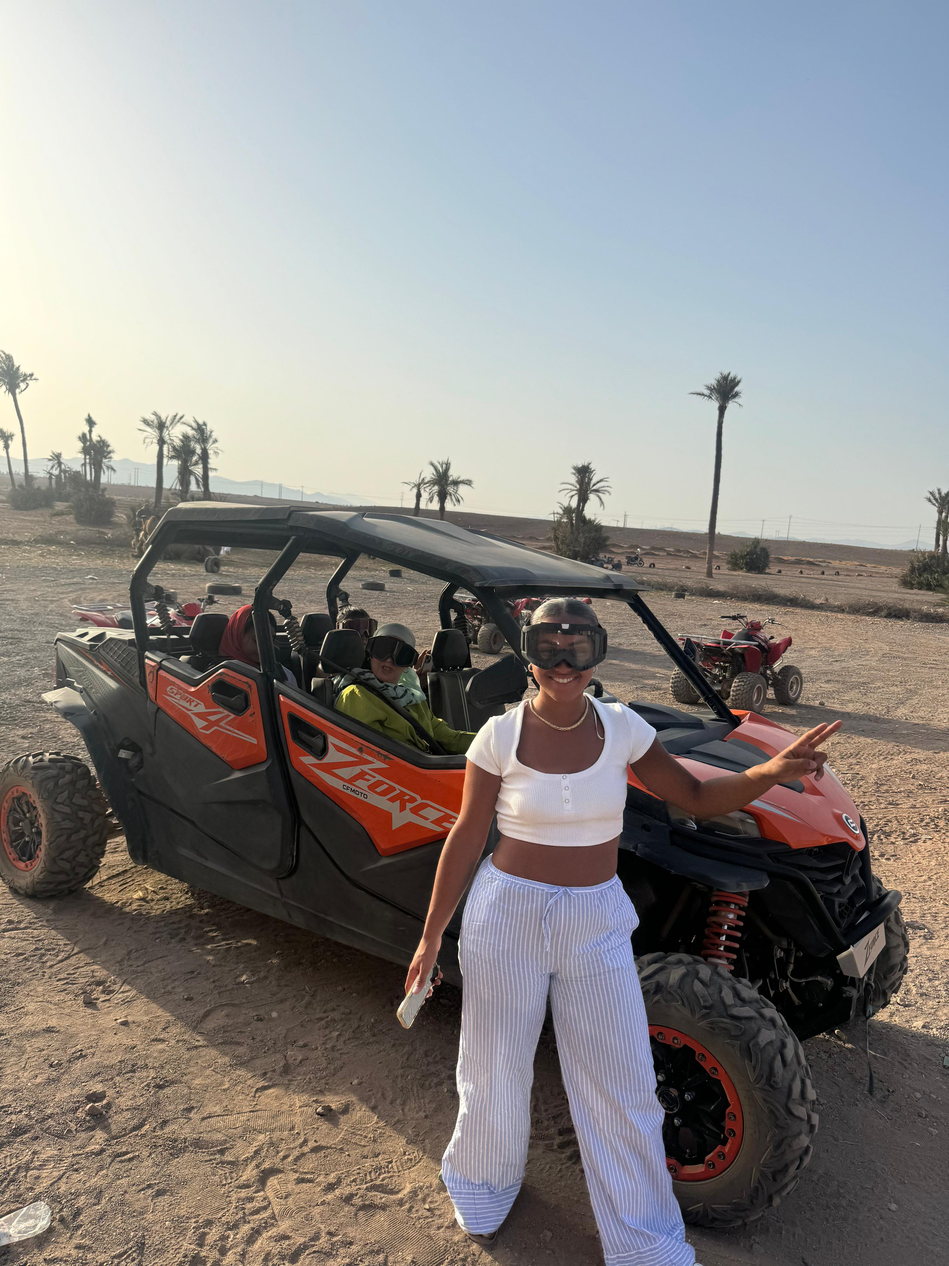 Paseo en buggy y camello de 4 plazas por Marrakech