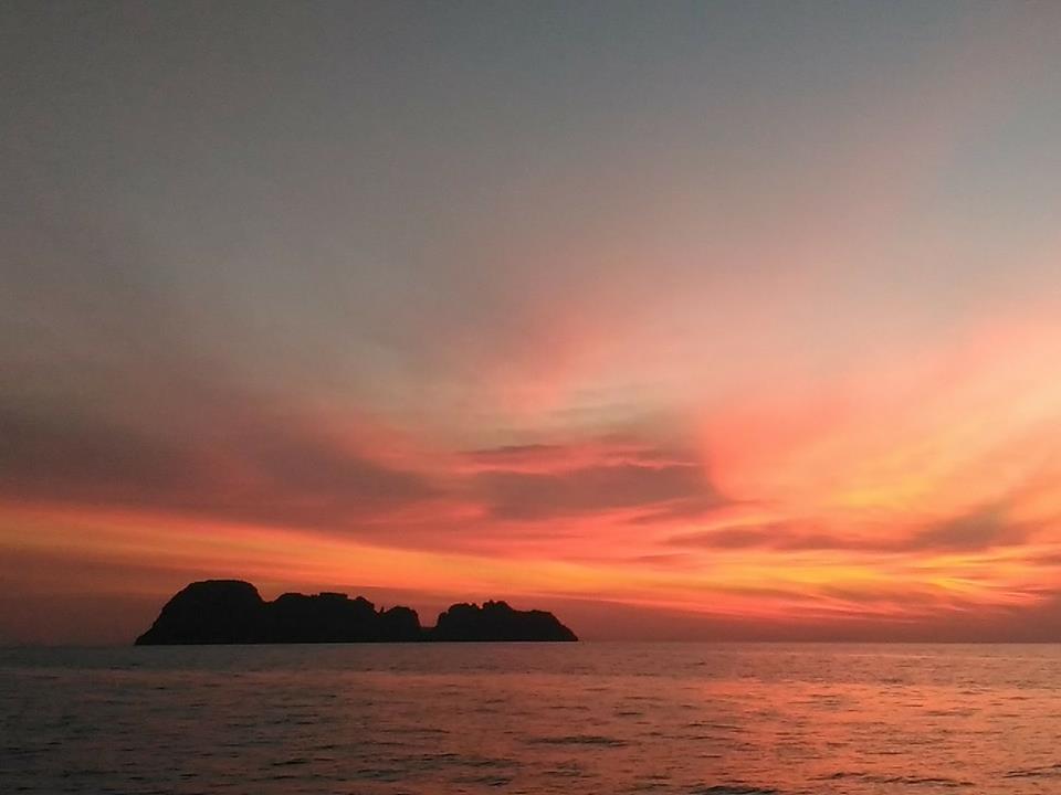 Puesta de sol privada en Phang Nga: alquiler de lanchas rápidas de lujo