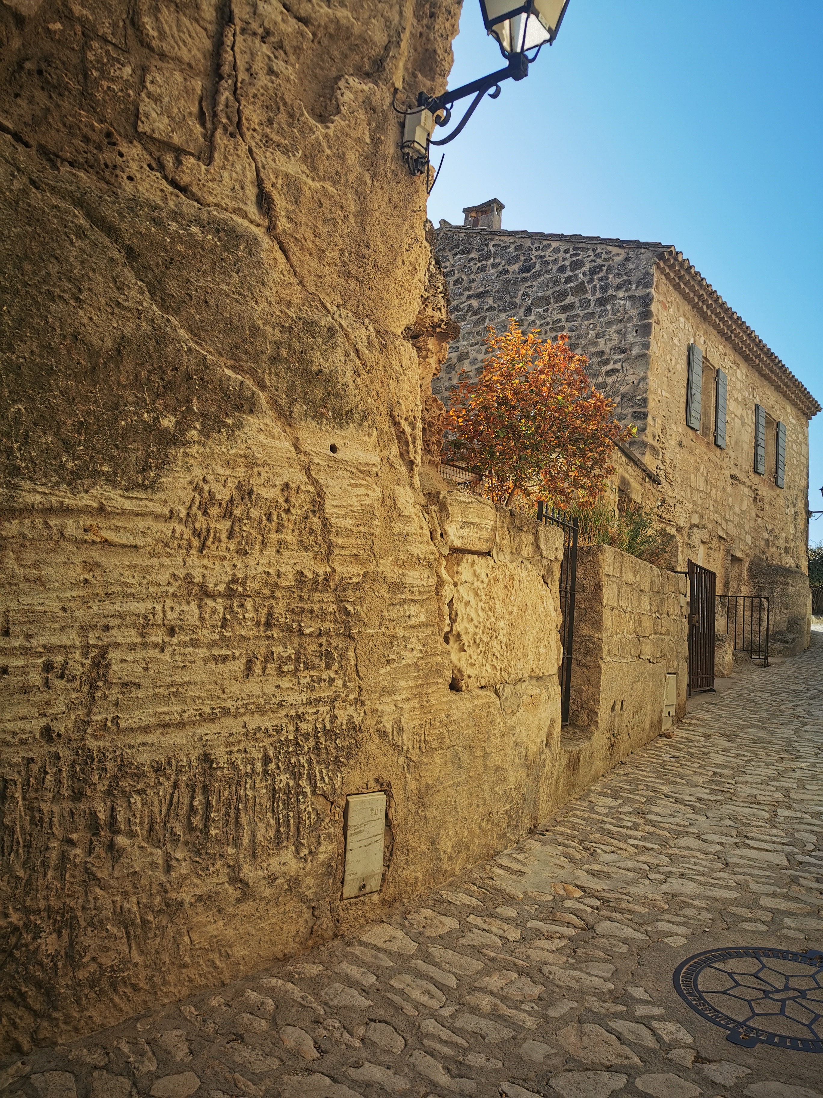 Private Avignon les baux de provence and Saint Remy de provence Full Day Tour - Photo 18
