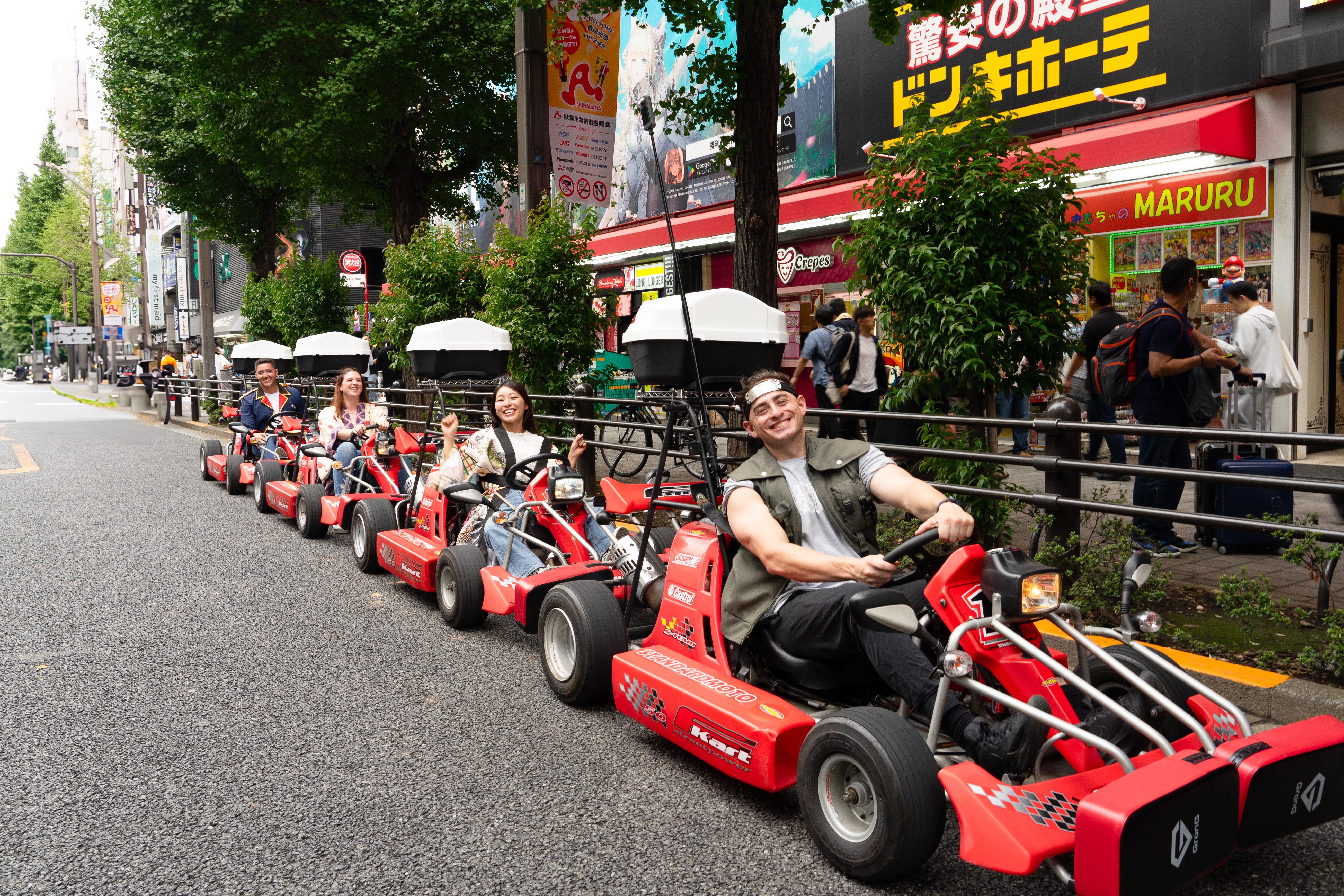 Akihabara'dan Yerel Rehberle Tokyo Go-Kart Kiralama