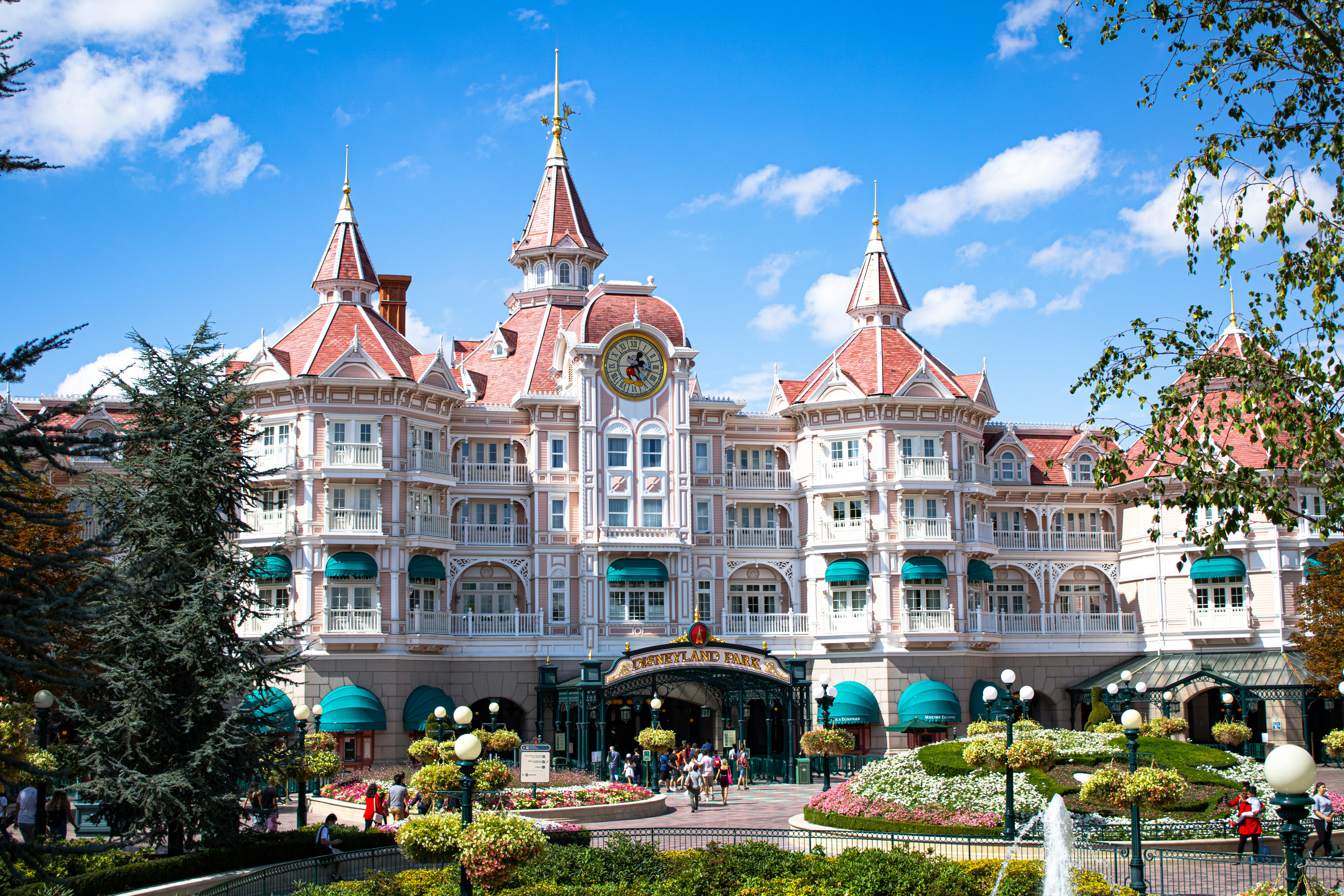 Disneyland Paris 1 Day Entrance Ticket - Photo 2