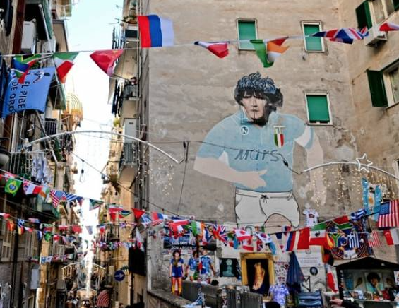 STREET ART TOUR OF SPANISH QUARTERS: on the footsteps of Maradona - Photo 6