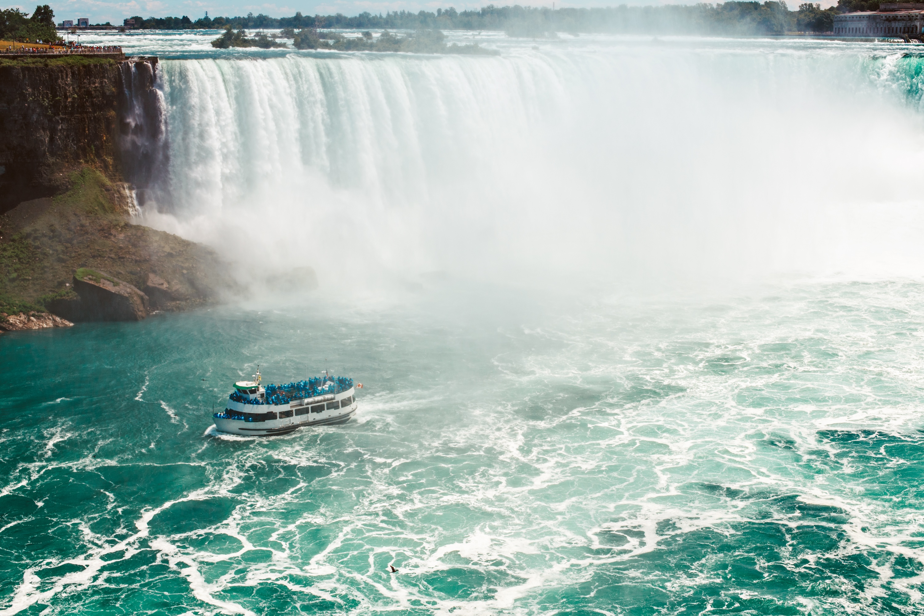 Niagara Falls Day Trip by Air from New York City  