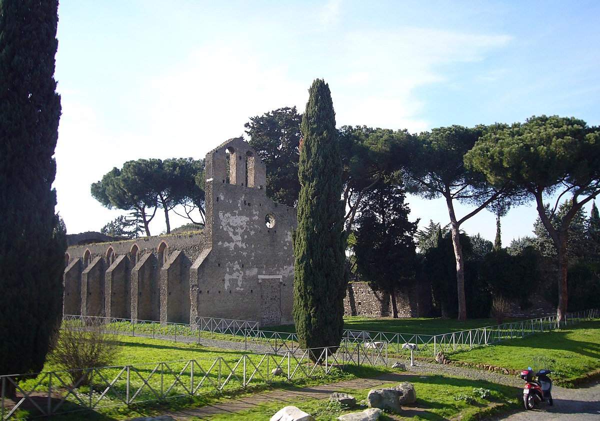 Rome Kids friendly Guided Tour upon the Walls and Undergrounds – Image 4 | WeShare