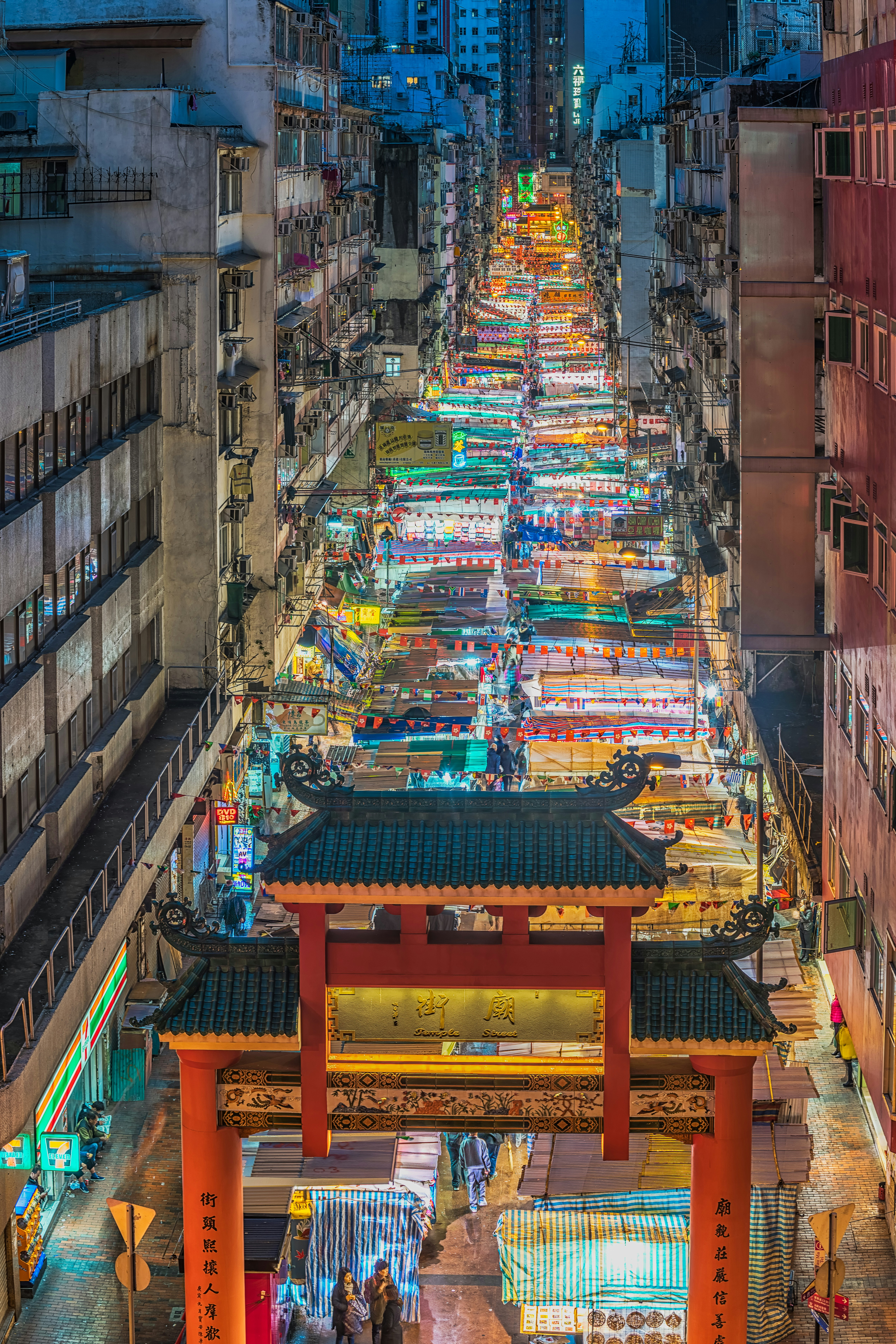 Hong Kong Night Guided Tour in Private Service - Accommodations in Hong Kong
