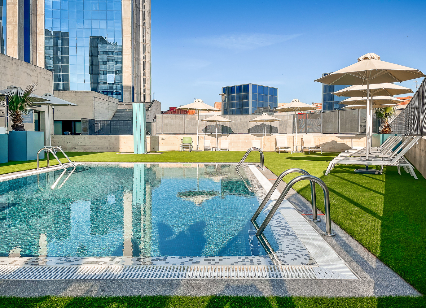 Dia de piscina y almuerzo en Occidental Murcia Agalia