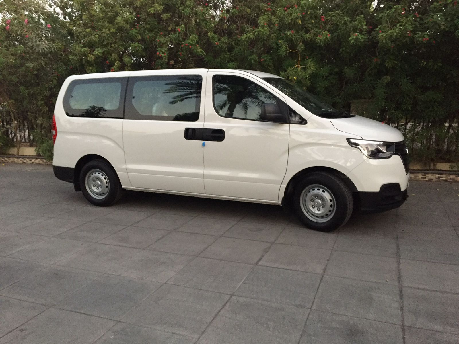 Private Van hire with driver for 5 hours in Dubai Private Van hire with driver for 5 hours in Dubai